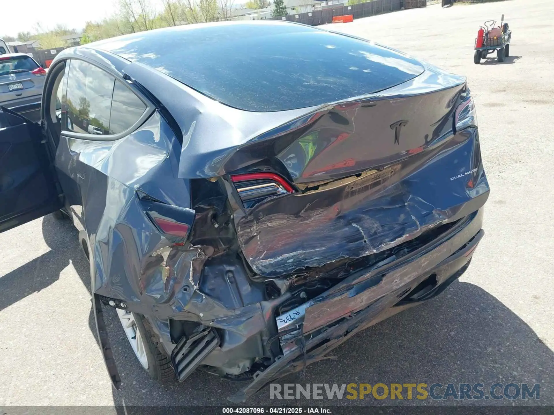 6 fotografías del automóvil dañado 7SAYGDEE7NA008860 TESLA MODEL Y 2022