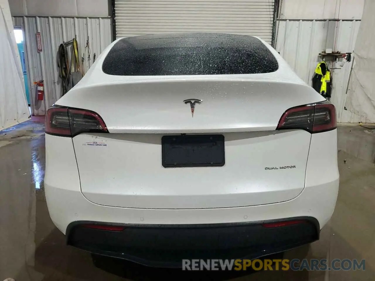 6 fotografías del automóvil dañado 7SAYGDEE7NA010026 TESLA MODEL Y 2022
