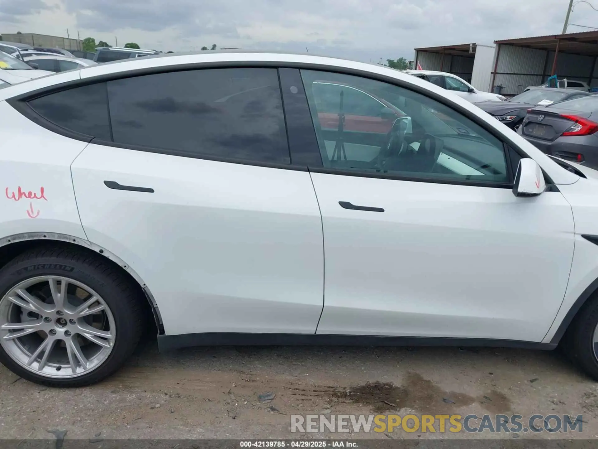 12 fotografías del automóvil dañado 7SAYGDEE7NF310555 TESLA MODEL Y 2022