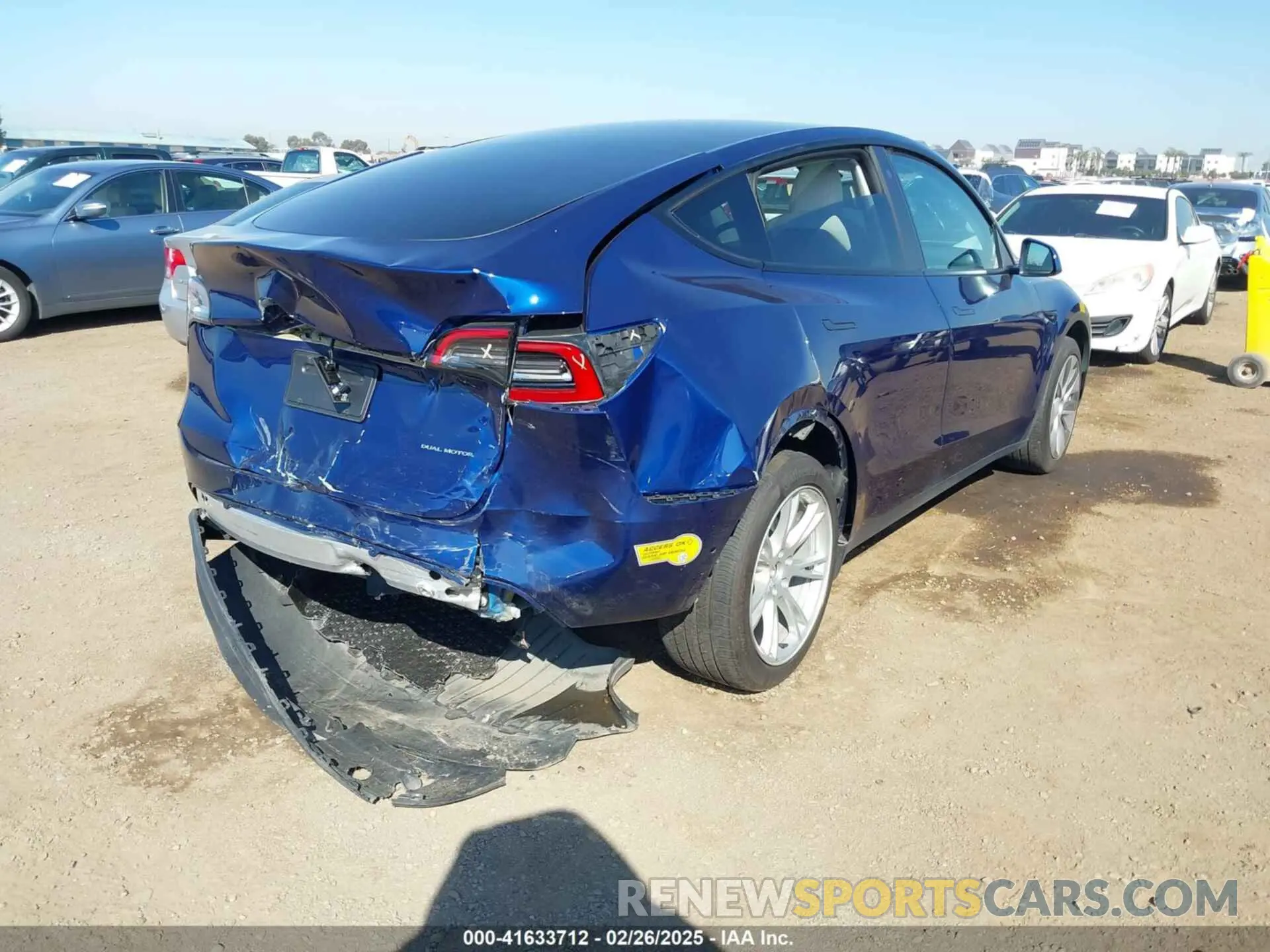 4 fotografías del automóvil dañado 7SAYGDEE7NF312239 TESLA MODEL Y 2022