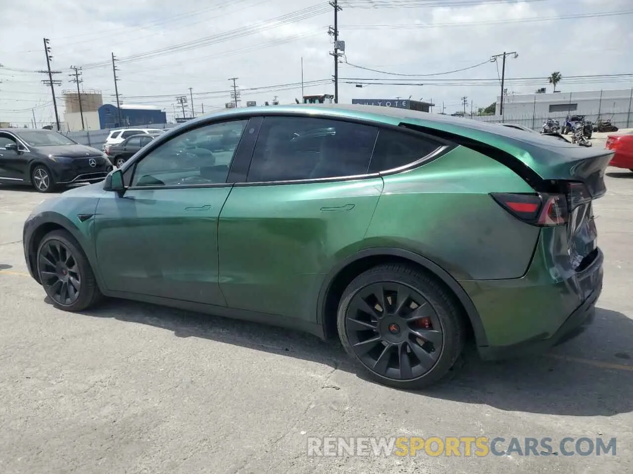 2 fotografías del automóvil dañado 7SAYGDEE7NF352000 TESLA MODEL Y 2022