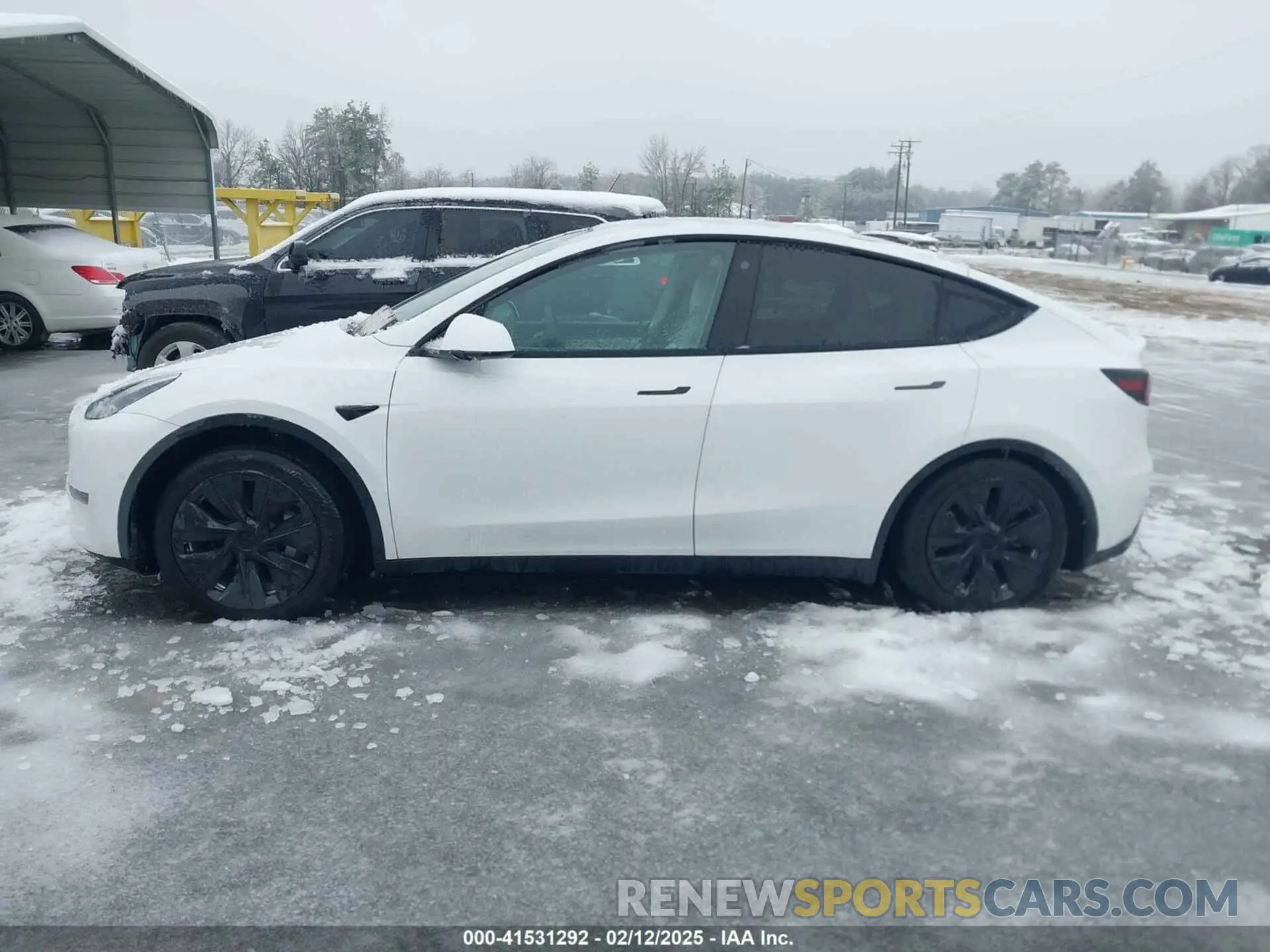 13 fotografías del automóvil dañado 7SAYGDEE7NF367810 TESLA MODEL Y 2022