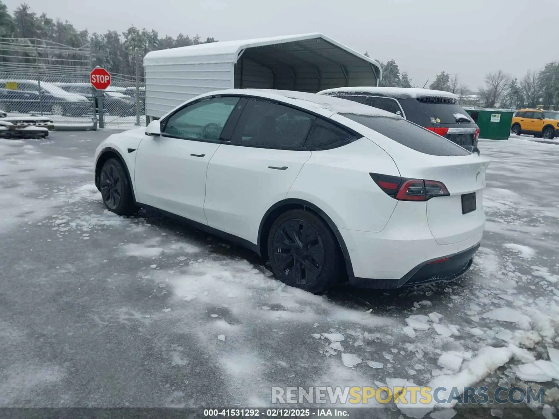 3 fotografías del automóvil dañado 7SAYGDEE7NF367810 TESLA MODEL Y 2022