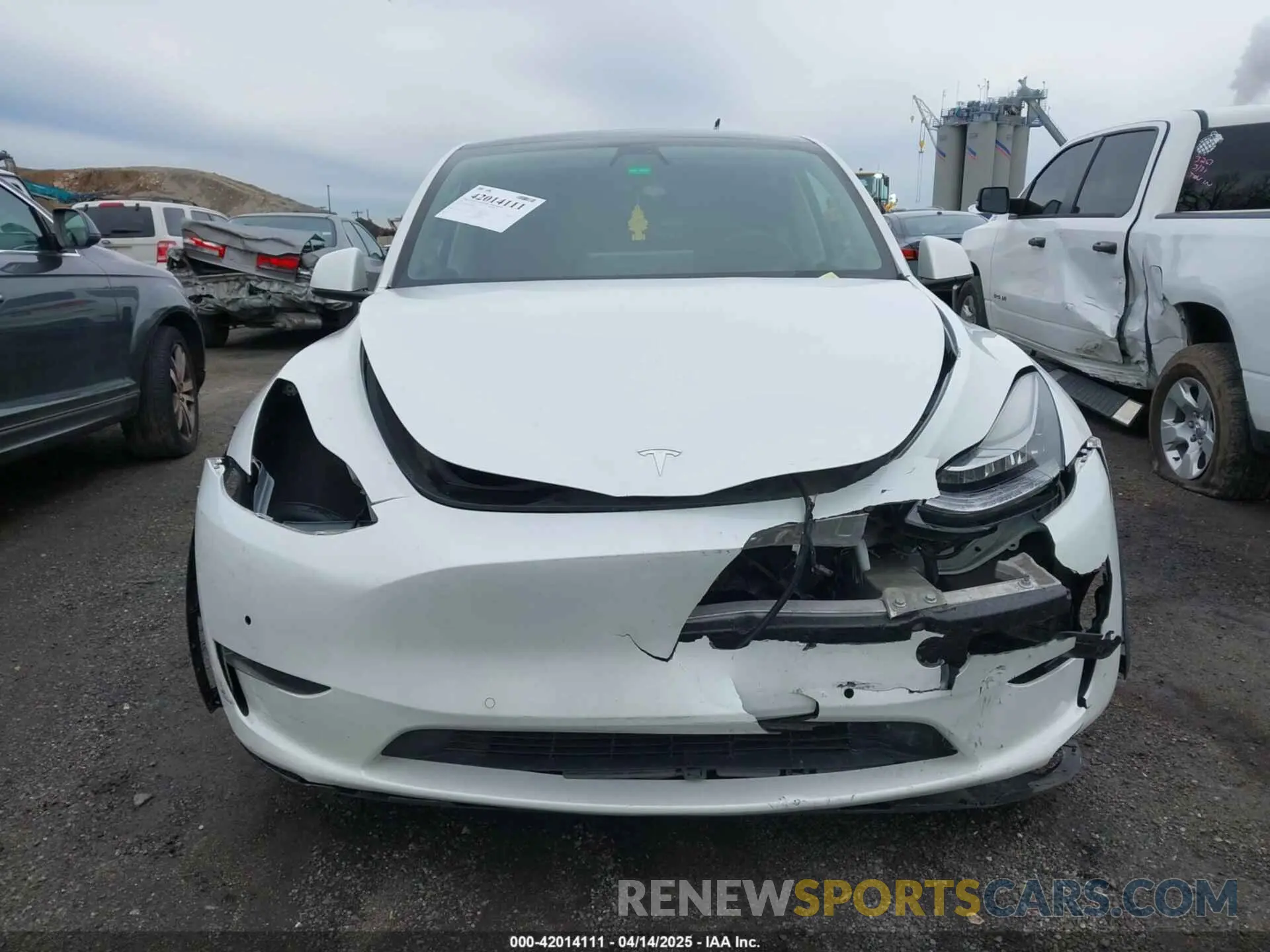 11 fotografías del automóvil dañado 7SAYGDEE7NF389788 TESLA MODEL Y 2022