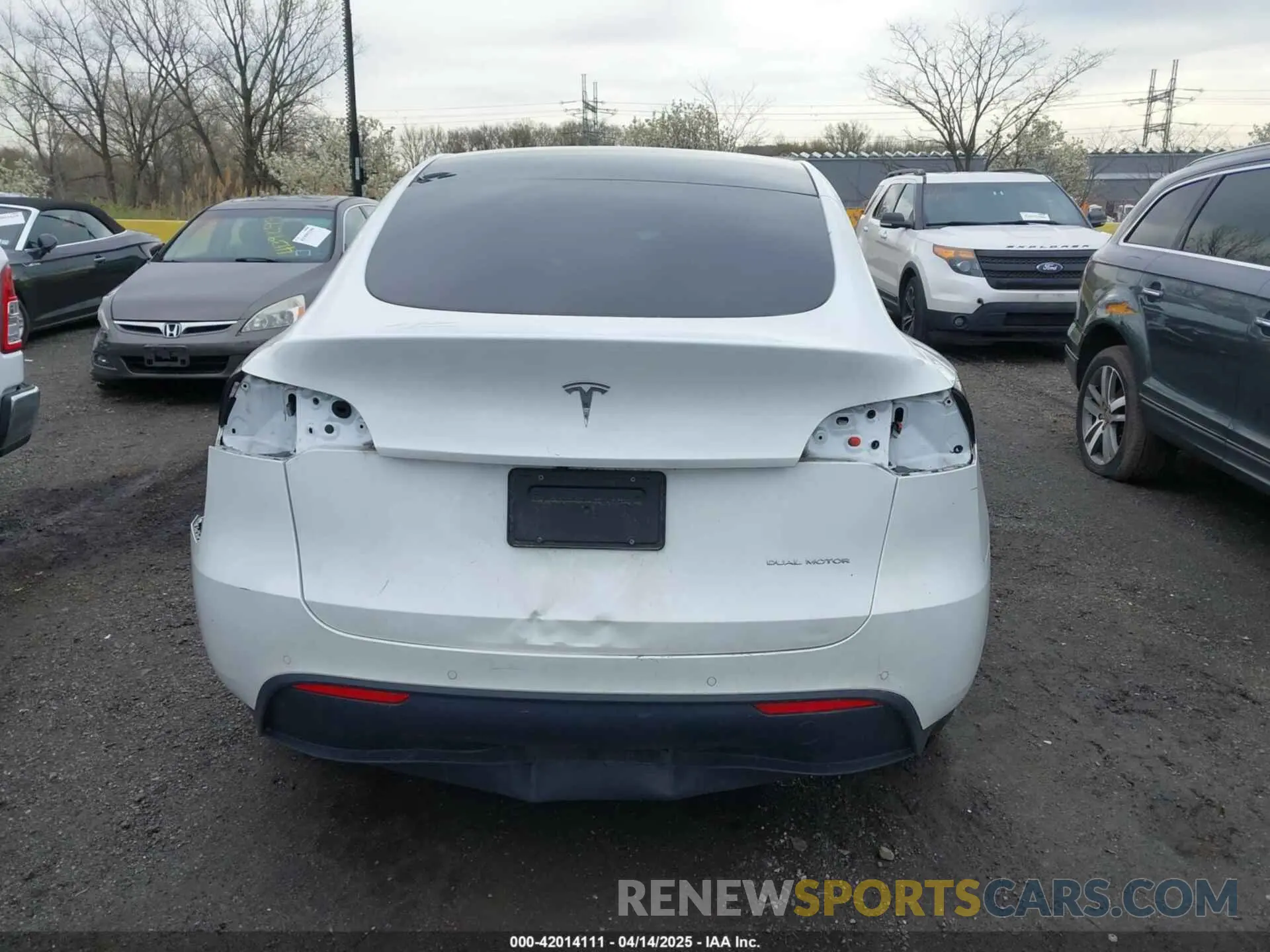 15 fotografías del automóvil dañado 7SAYGDEE7NF389788 TESLA MODEL Y 2022