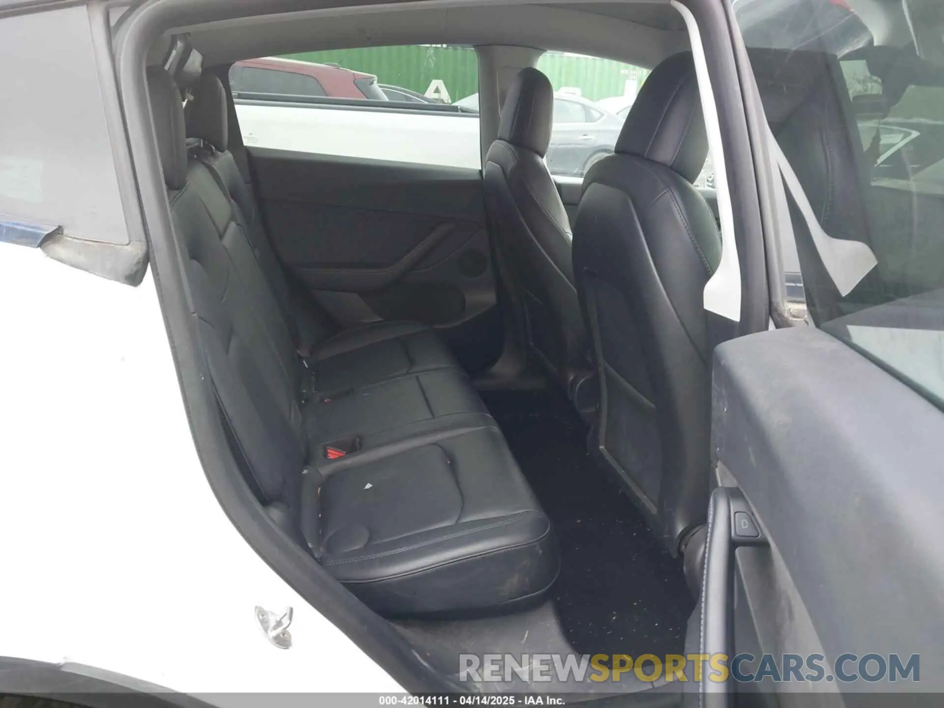 8 fotografías del automóvil dañado 7SAYGDEE7NF389788 TESLA MODEL Y 2022