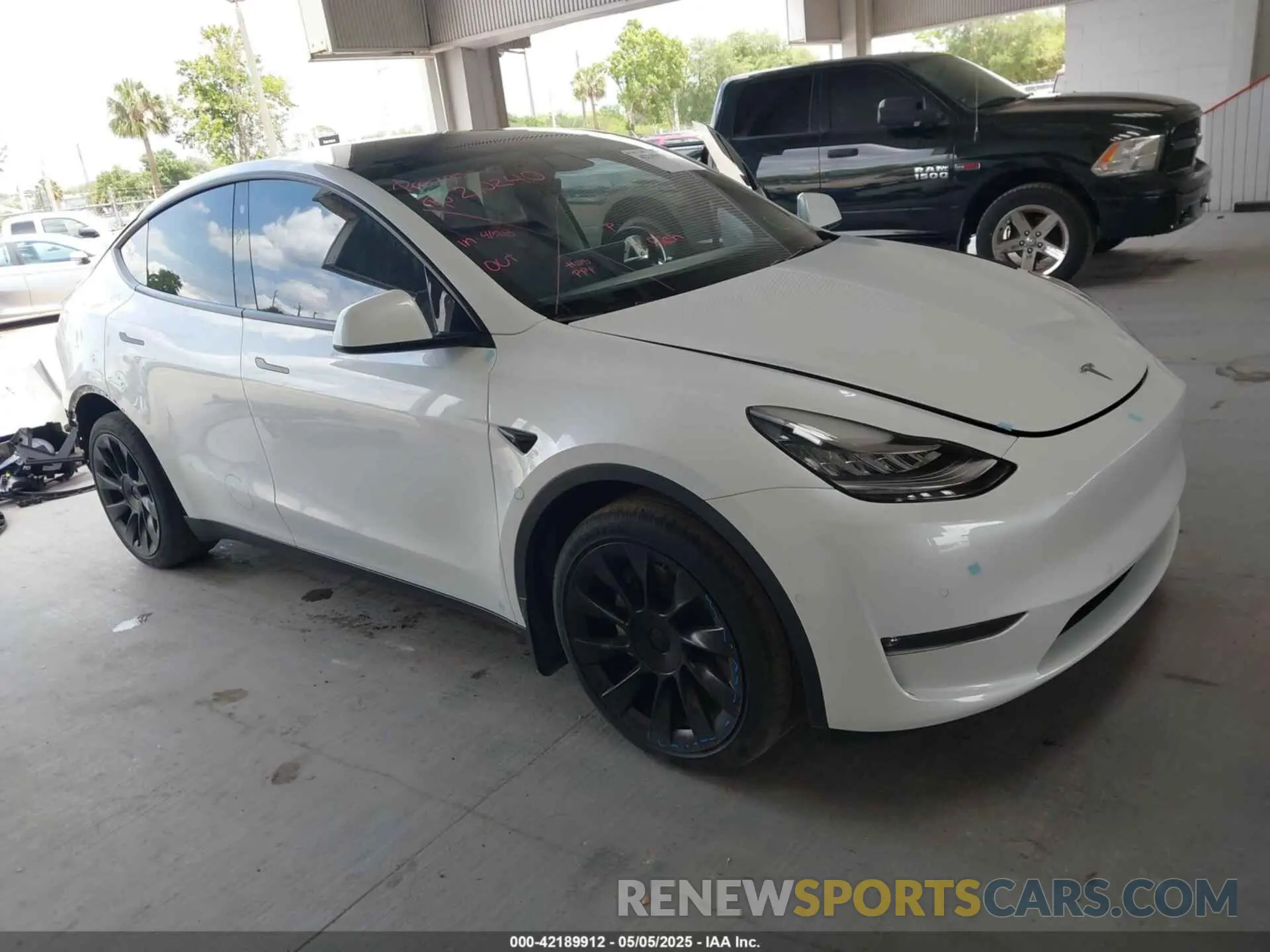 14 fotografías del automóvil dañado 7SAYGDEE7NF460942 TESLA MODEL Y 2022