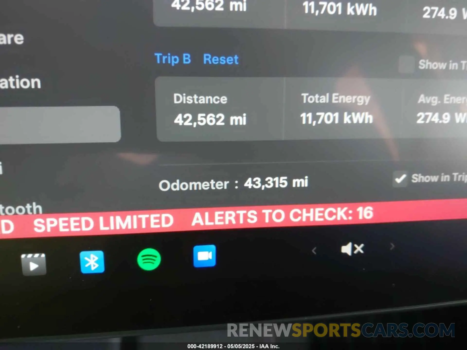 16 fotografías del automóvil dañado 7SAYGDEE7NF460942 TESLA MODEL Y 2022
