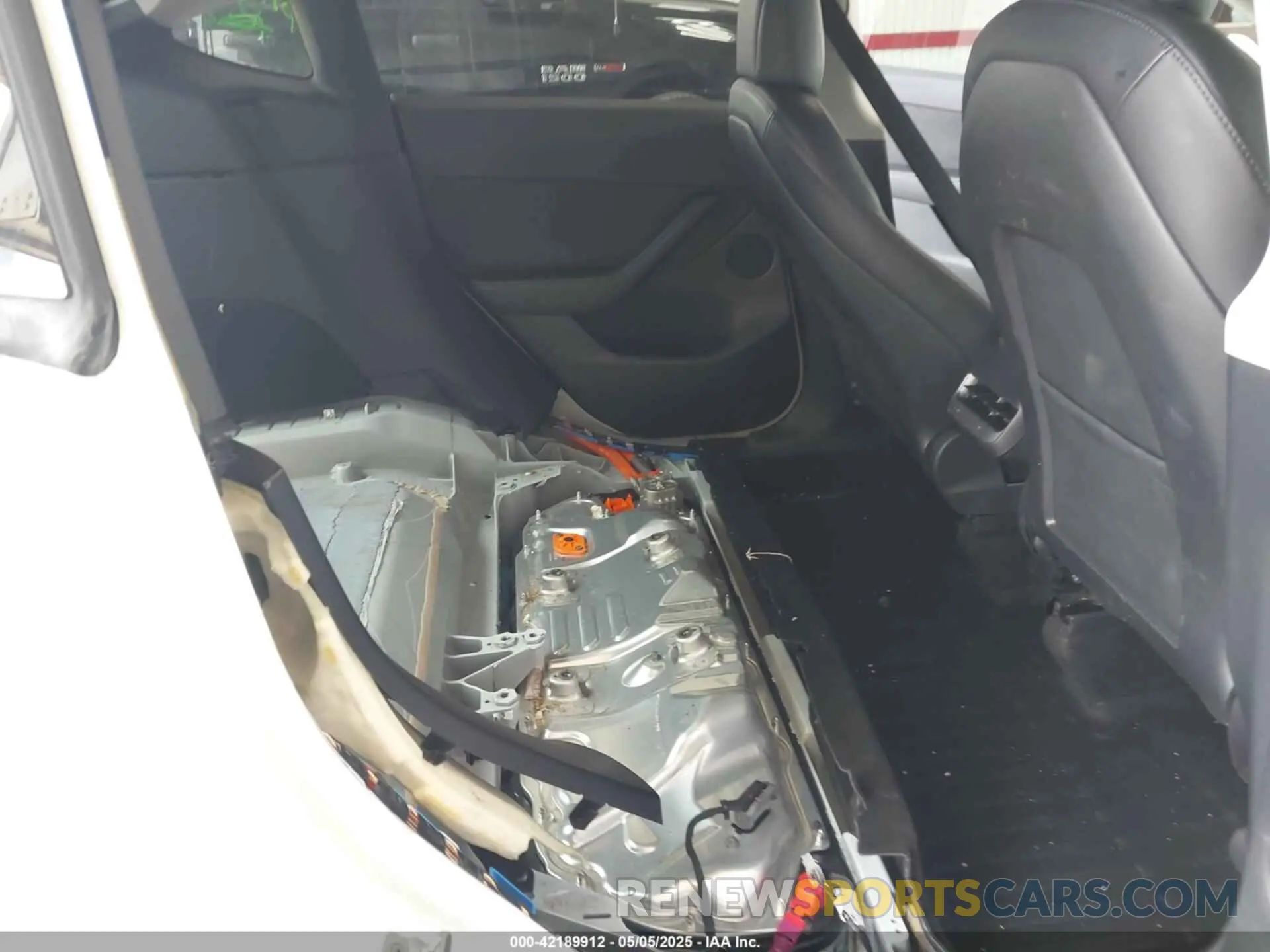 8 fotografías del automóvil dañado 7SAYGDEE7NF460942 TESLA MODEL Y 2022