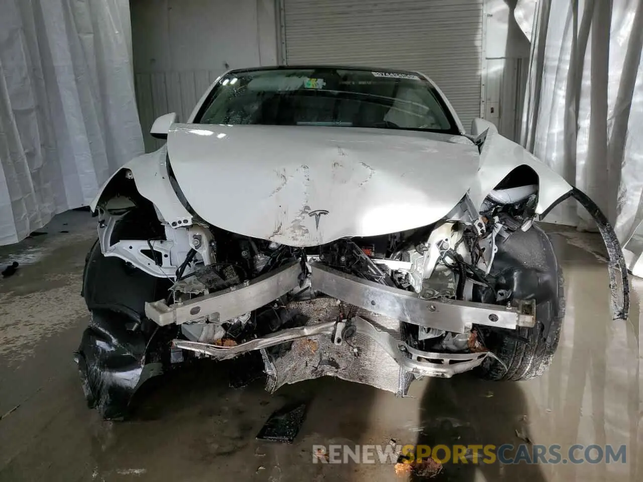 5 fotografías del automóvil dañado 7SAYGDEE7NF481869 TESLA MODEL Y 2022