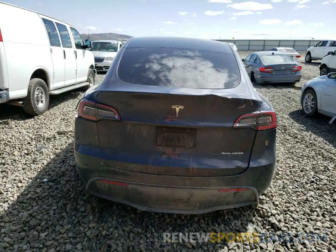 6 fotografías del automóvil dañado 7SAYGDEE8NF323945 TESLA MODEL Y 2022