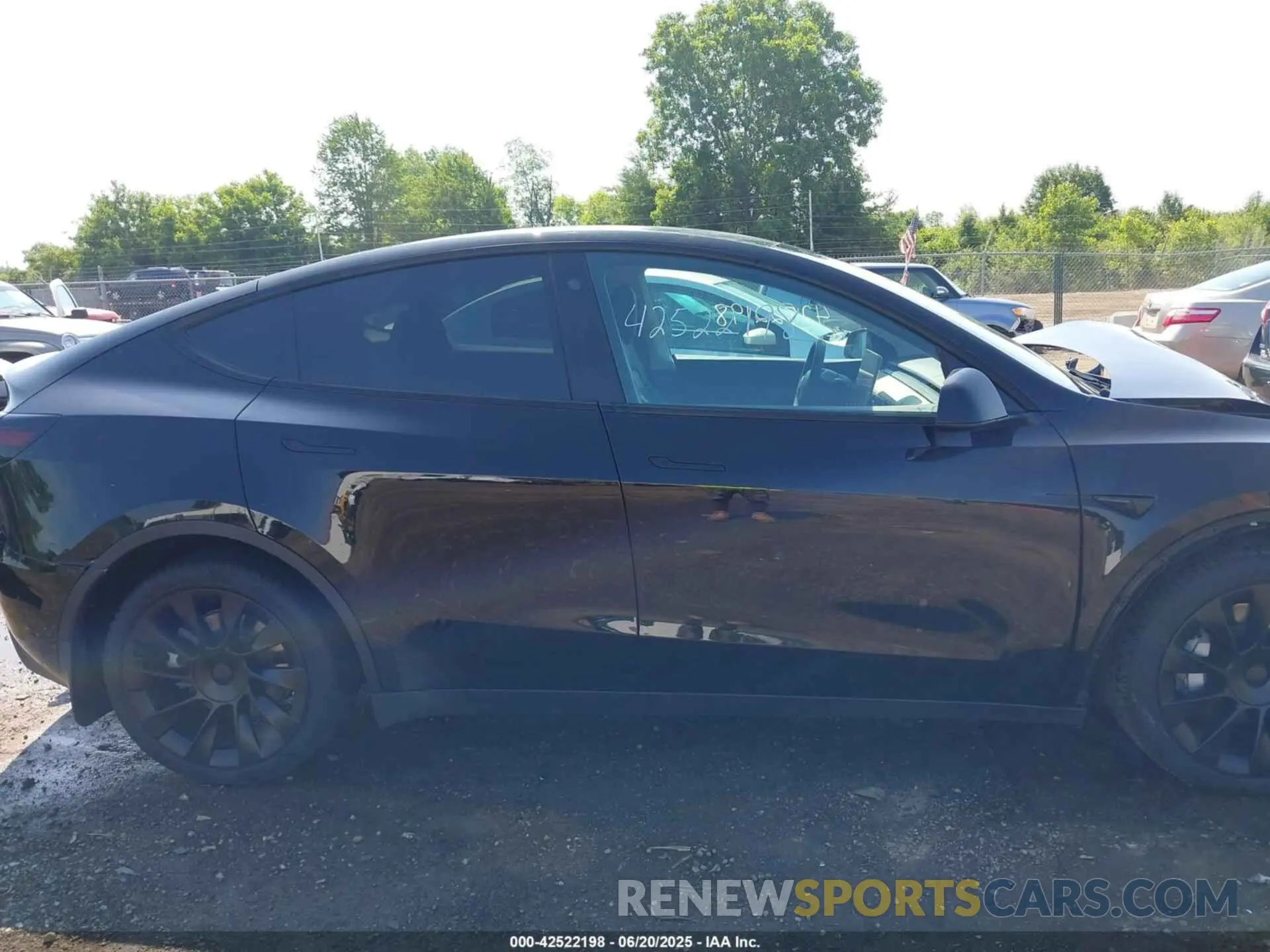 13 fotografías del automóvil dañado 7SAYGDEE8NF434074 TESLA MODEL Y 2022