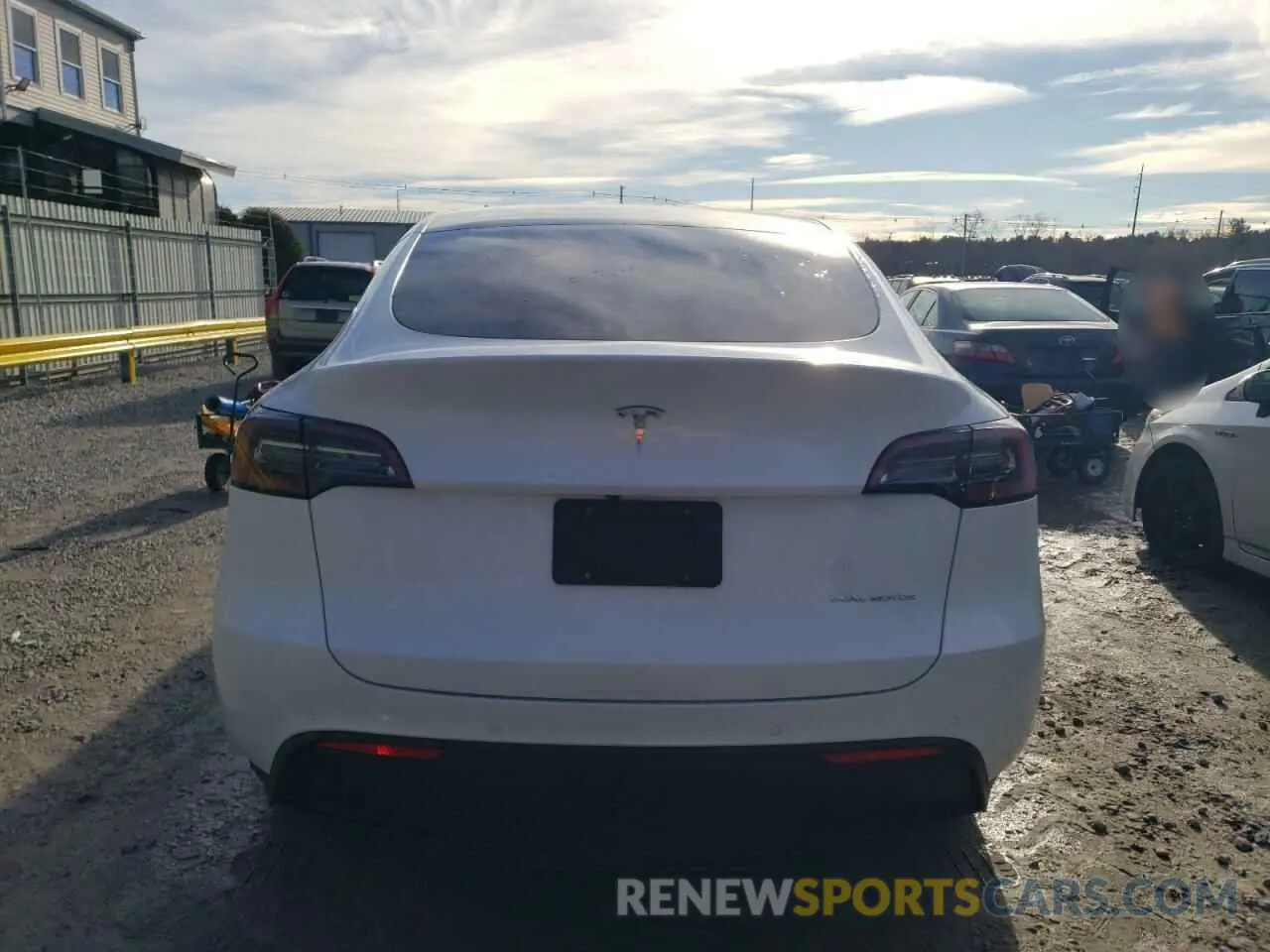 6 fotografías del automóvil dañado 7SAYGDEE8NF435001 TESLA MODEL Y 2022