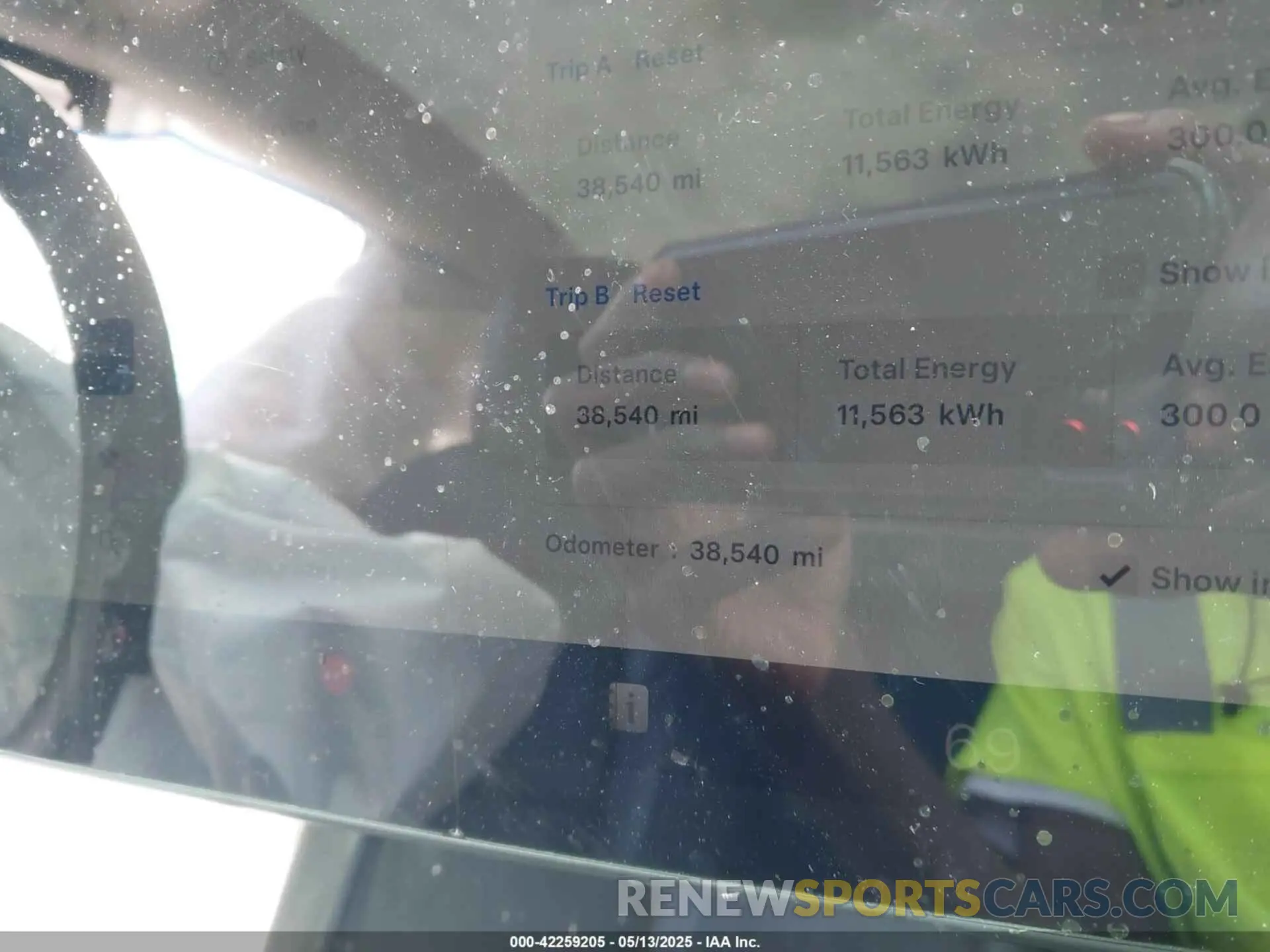 14 fotografías del automóvil dañado 7SAYGDEE8NF443194 TESLA MODEL Y 2022