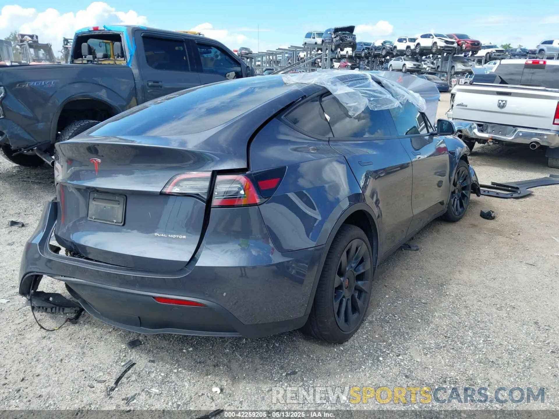 4 fotografías del automóvil dañado 7SAYGDEE8NF443194 TESLA MODEL Y 2022