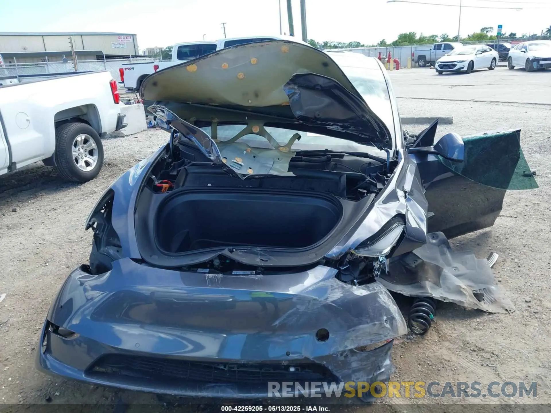 6 fotografías del automóvil dañado 7SAYGDEE8NF443194 TESLA MODEL Y 2022