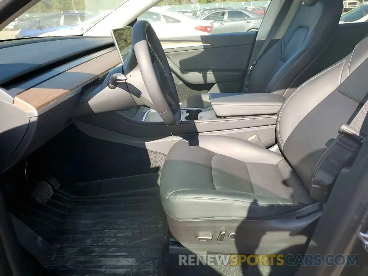 7 fotografías del automóvil dañado 7SAYGDEE8NF518847 TESLA MODEL Y 2022