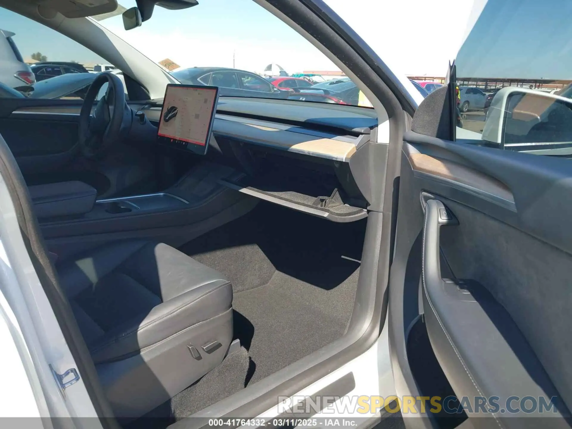 5 fotografías del automóvil dañado 7SAYGDEE9NA017284 TESLA MODEL Y 2022