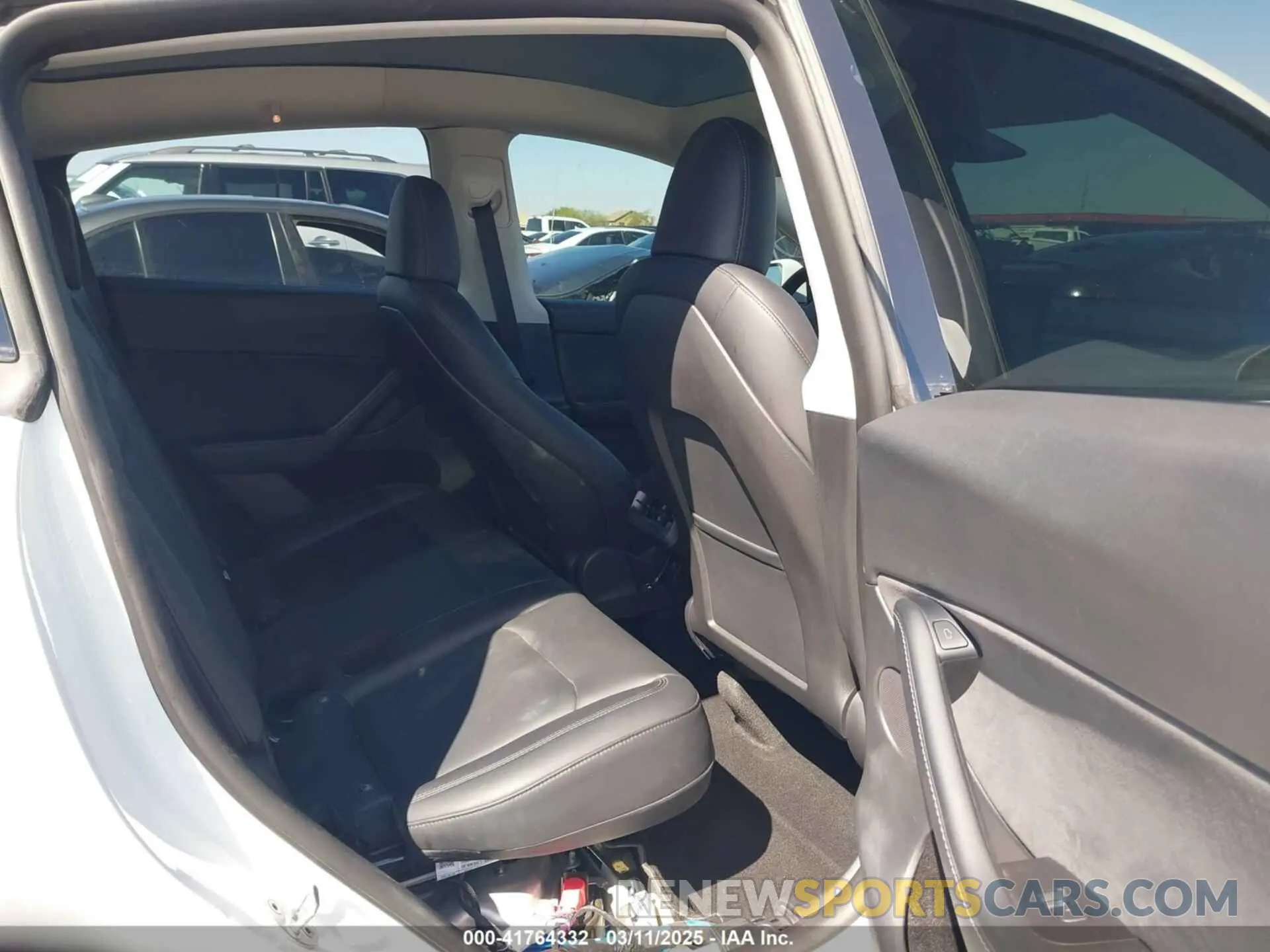 8 fotografías del automóvil dañado 7SAYGDEE9NA017284 TESLA MODEL Y 2022