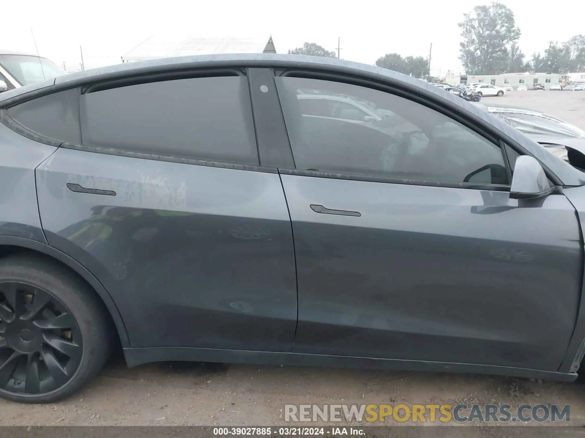 13 fotografías del automóvil dañado 7SAYGDEE9NF307513 TESLA MODEL Y 2022