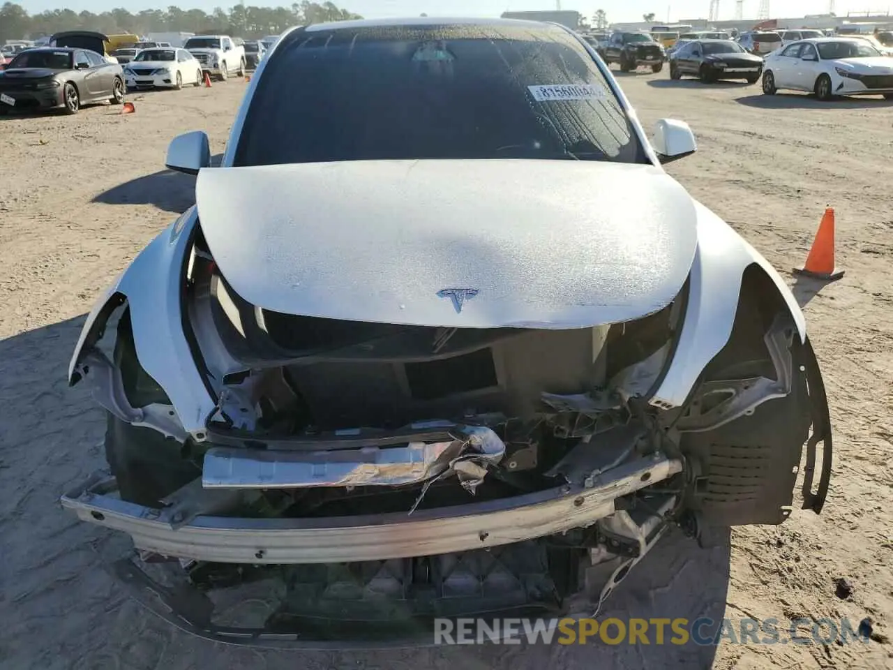 5 fotografías del automóvil dañado 7SAYGDEE9NF354430 TESLA MODEL Y 2022