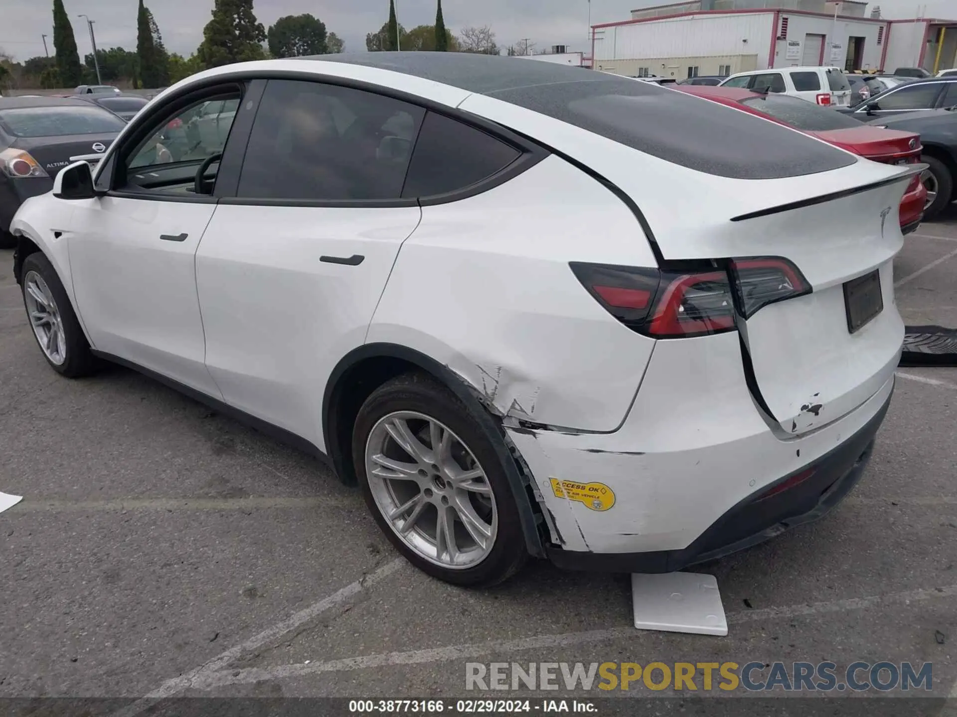 3 fotografías del automóvil dañado 7SAYGDEE9NF369607 TESLA MODEL Y 2022