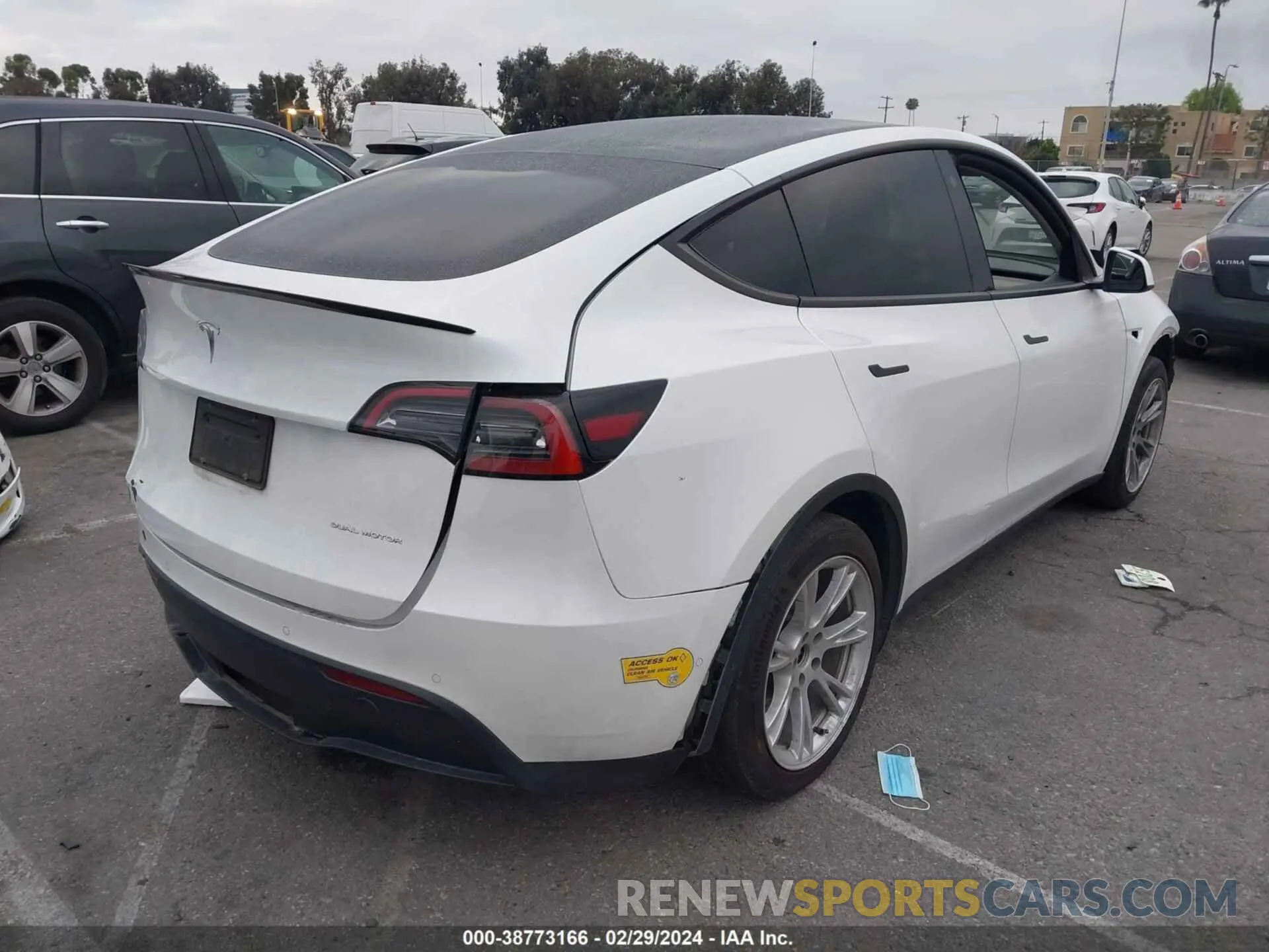 4 fotografías del automóvil dañado 7SAYGDEE9NF369607 TESLA MODEL Y 2022