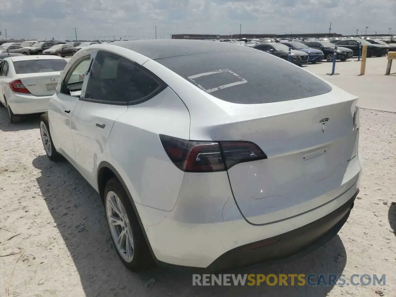 3 fotografías del automóvil dañado 7SAYGDEE9NF390974 TESLA MODEL Y 2022