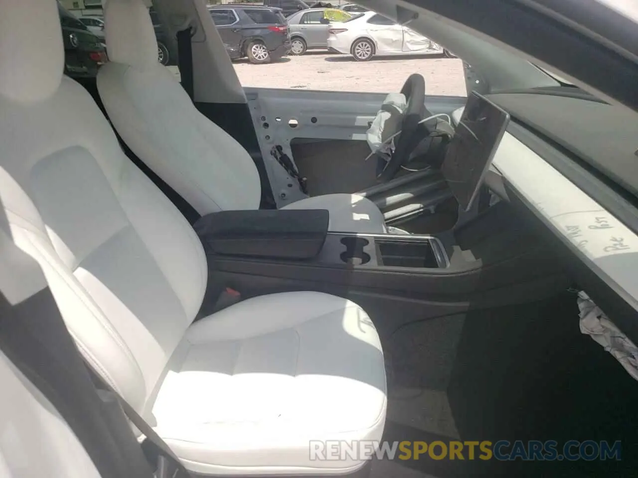 5 fotografías del automóvil dañado 7SAYGDEE9NF390974 TESLA MODEL Y 2022
