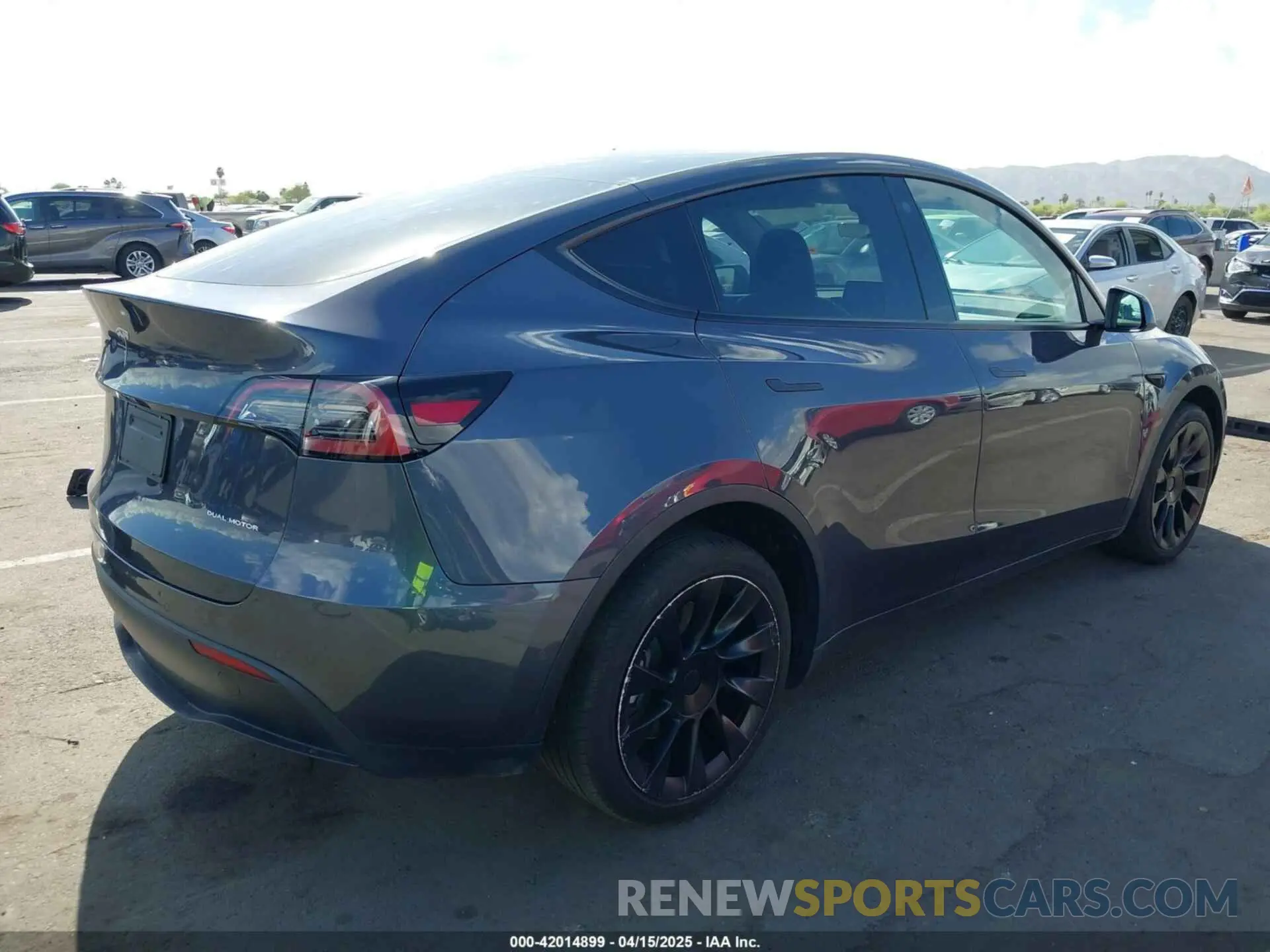 4 fotografías del automóvil dañado 7SAYGDEEXNF367073 TESLA MODEL Y 2022