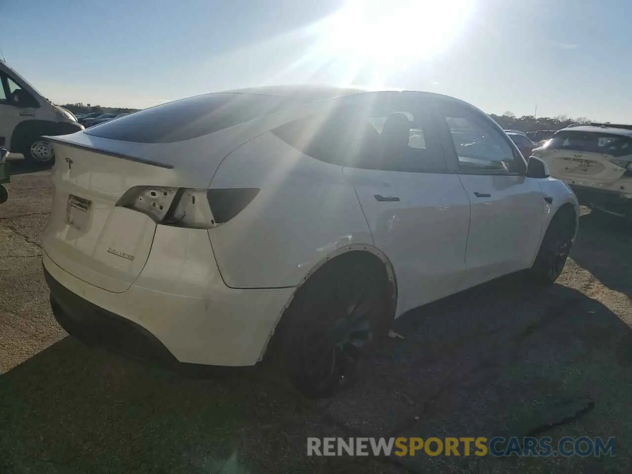 3 fotografías del automóvil dañado 7SAYGDEF0NF328775 TESLA MODEL Y 2022