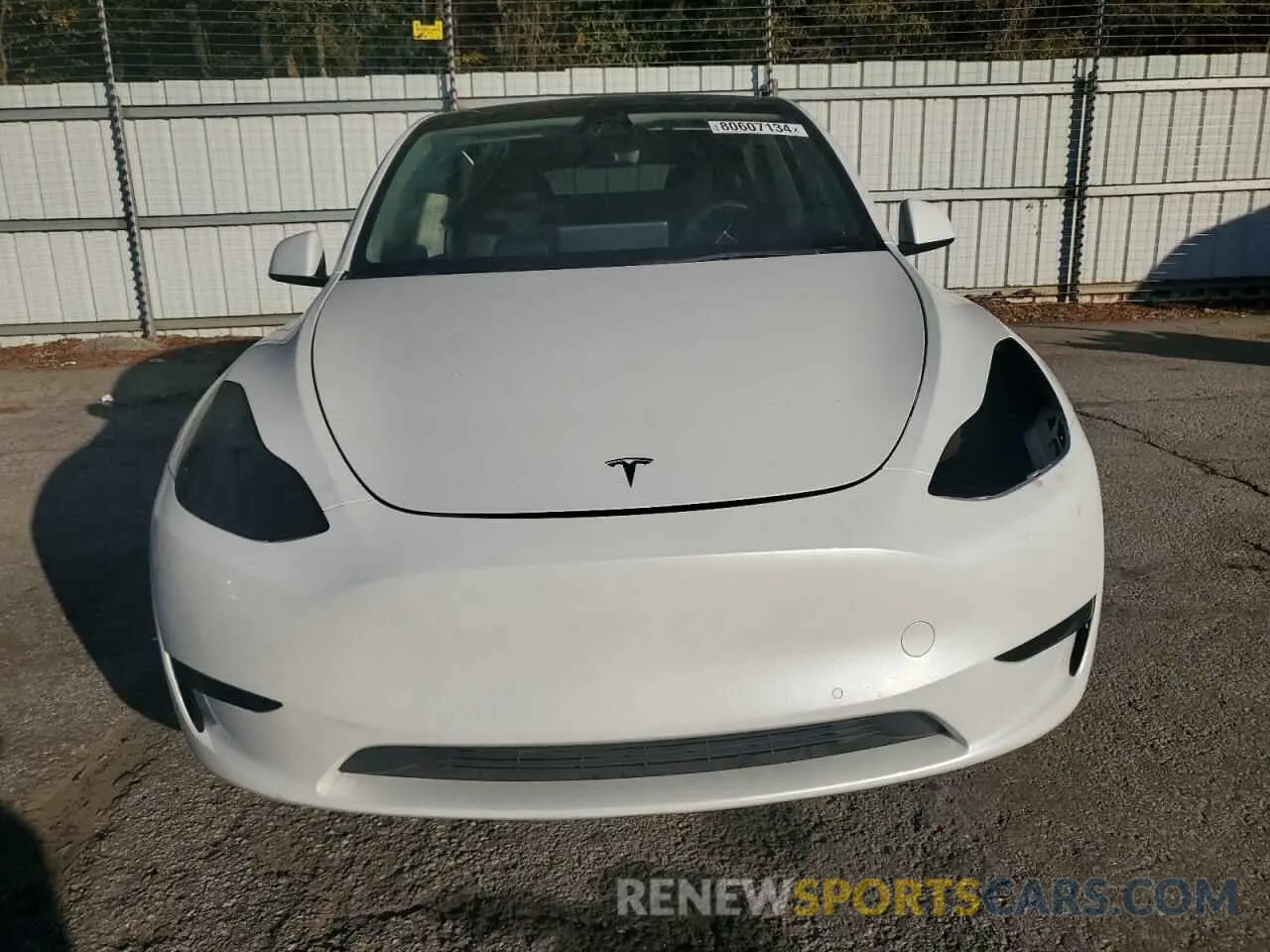 5 fotografías del automóvil dañado 7SAYGDEF0NF328775 TESLA MODEL Y 2022