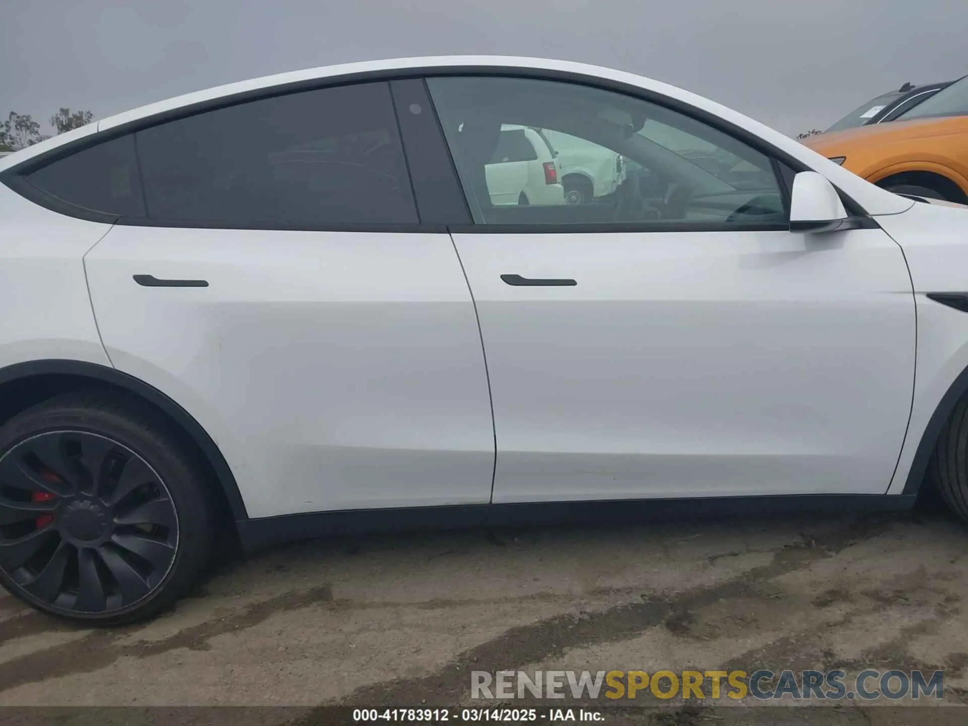13 fotografías del automóvil dañado 7SAYGDEF0NF400560 TESLA MODEL Y 2022