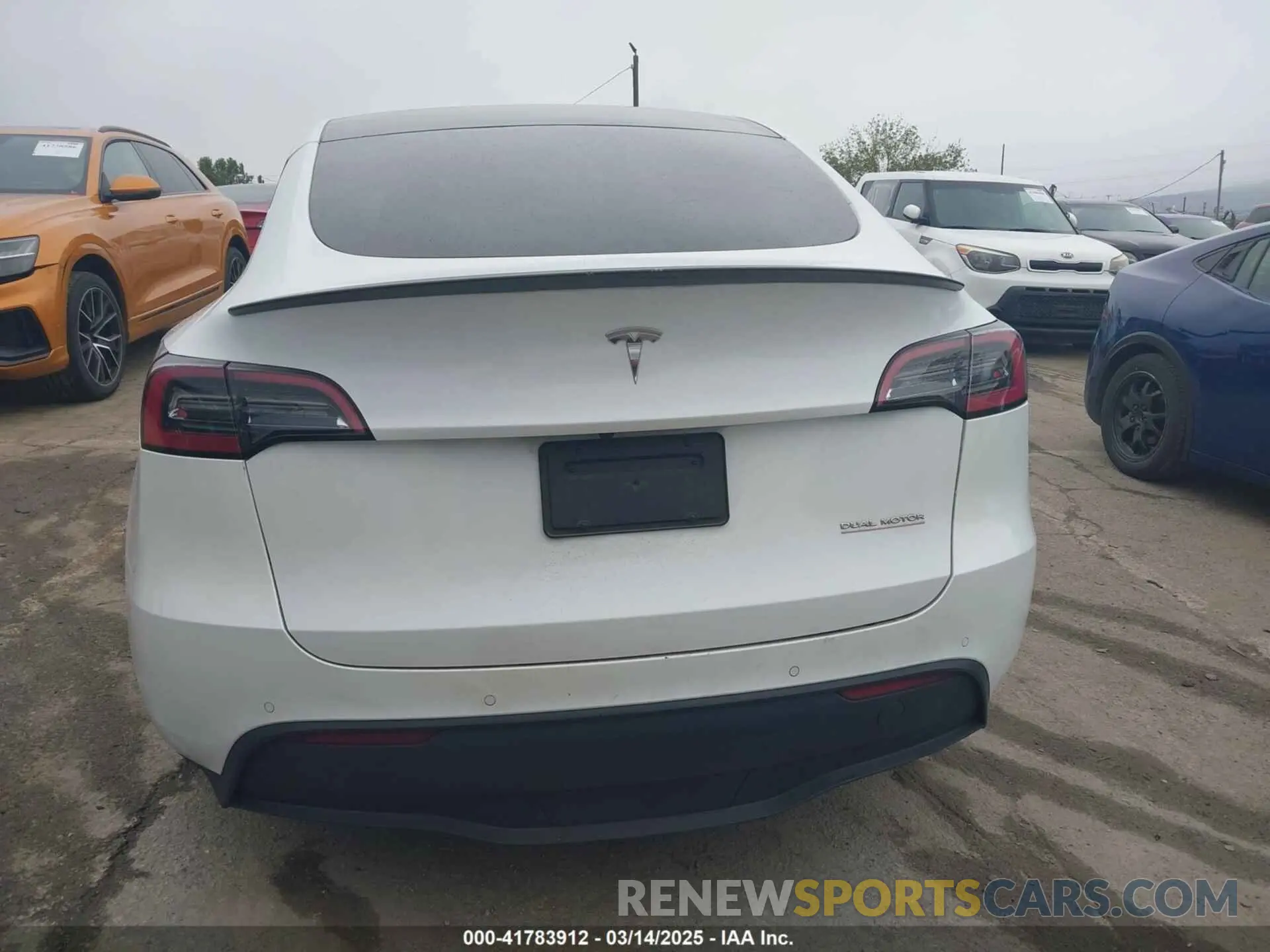 16 fotografías del automóvil dañado 7SAYGDEF0NF400560 TESLA MODEL Y 2022