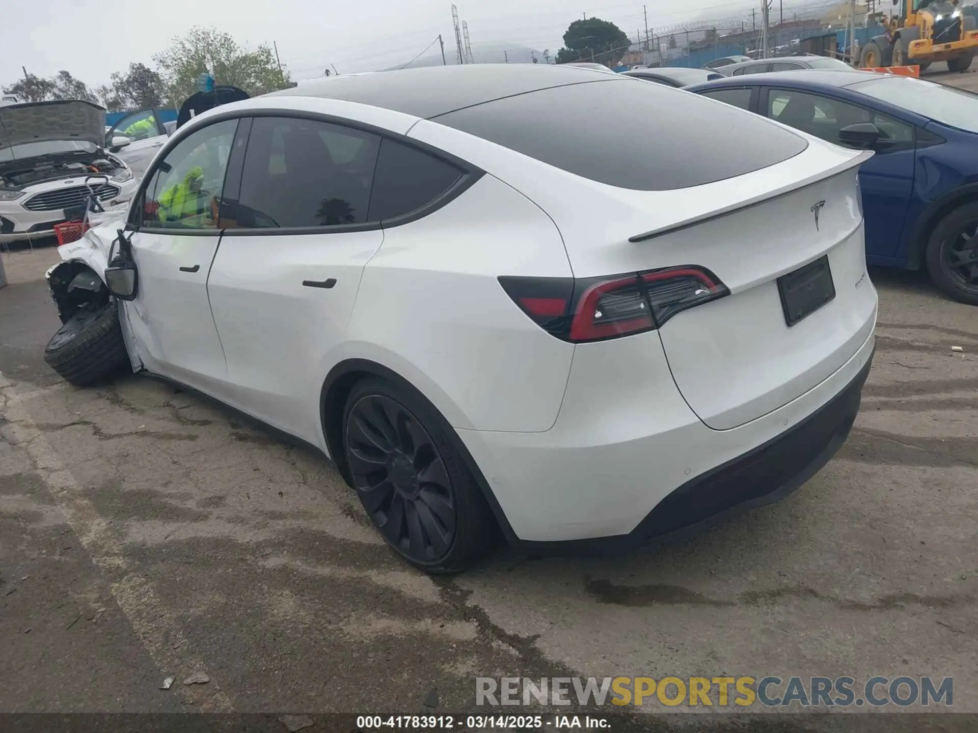 3 fotografías del automóvil dañado 7SAYGDEF0NF400560 TESLA MODEL Y 2022