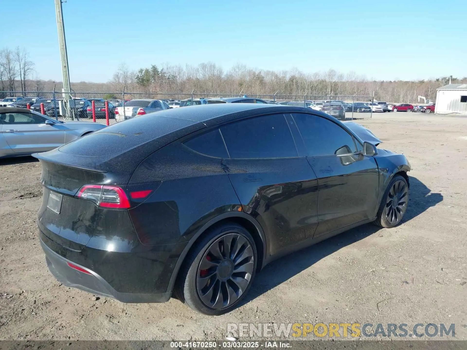 4 fotografías del automóvil dañado 7SAYGDEF0NF447460 TESLA MODEL Y 2022