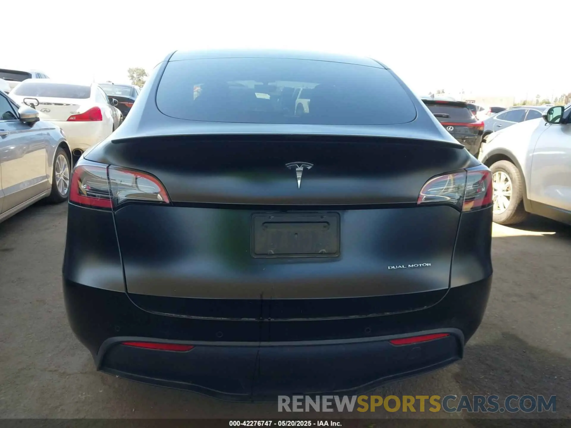 16 fotografías del automóvil dañado 7SAYGDEF0NF491586 TESLA MODEL Y 2022