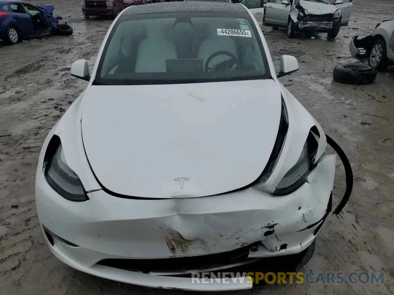 5 fotografías del automóvil dañado 7SAYGDEF0NF539393 TESLA MODEL Y 2022