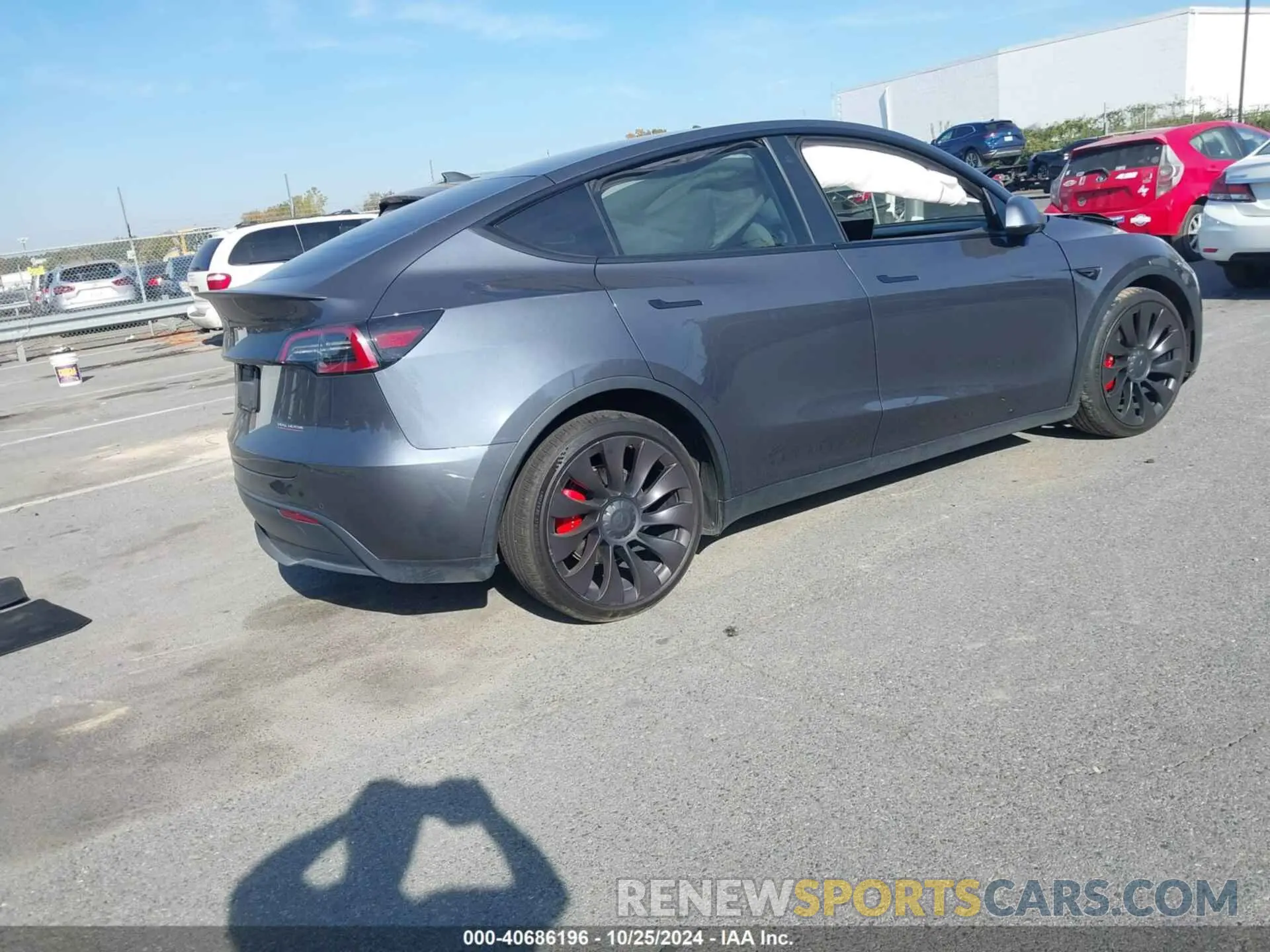 4 fotografías del automóvil dañado 7SAYGDEF1NF368587 TESLA MODEL Y 2022