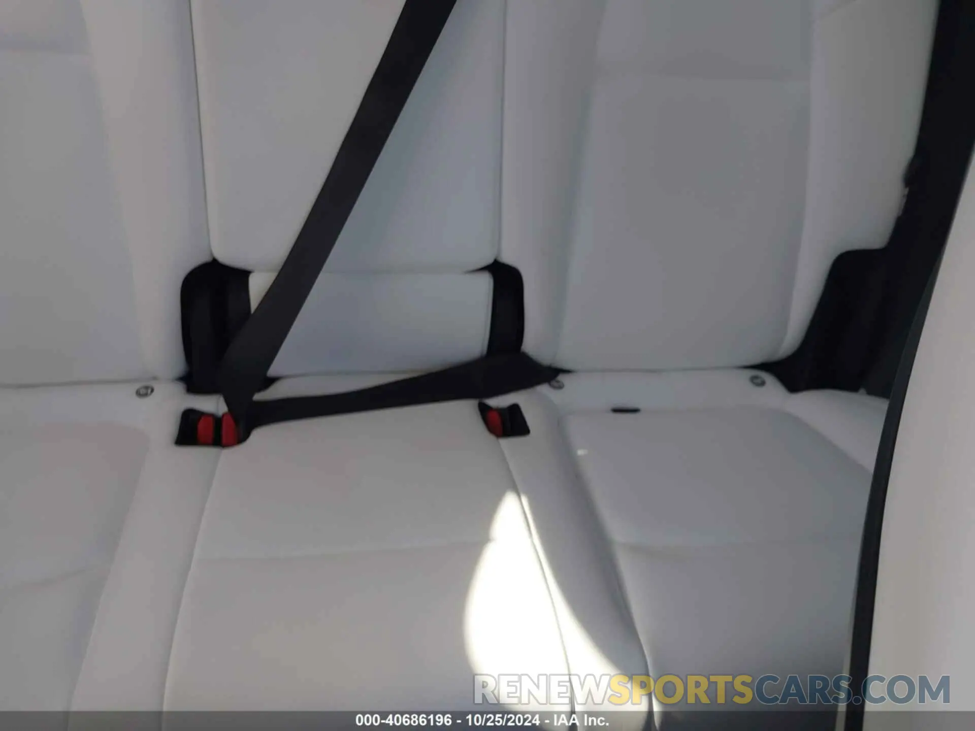 8 fotografías del automóvil dañado 7SAYGDEF1NF368587 TESLA MODEL Y 2022