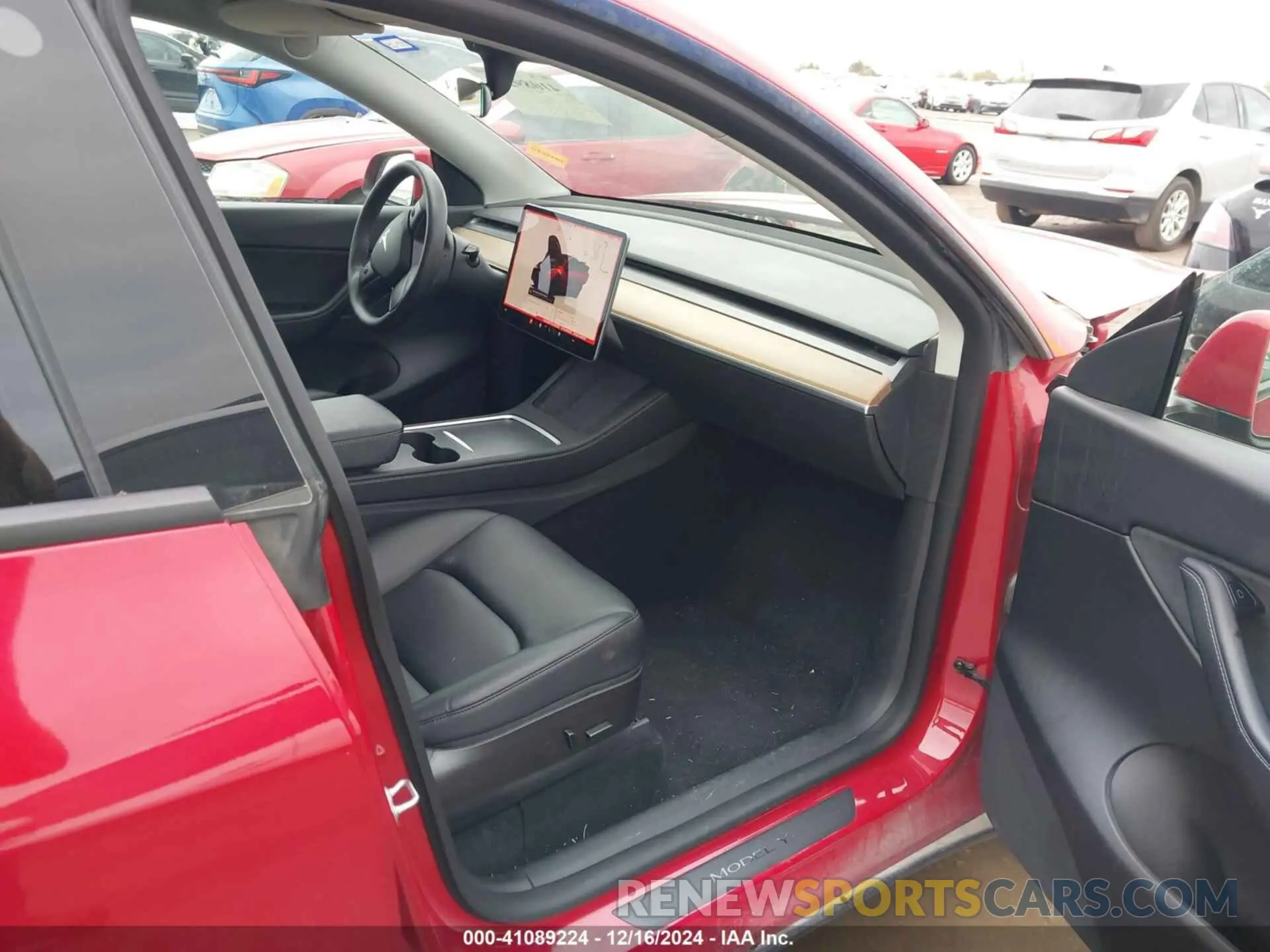 5 fotografías del automóvil dañado 7SAYGDEF1NF382392 TESLA MODEL Y 2022