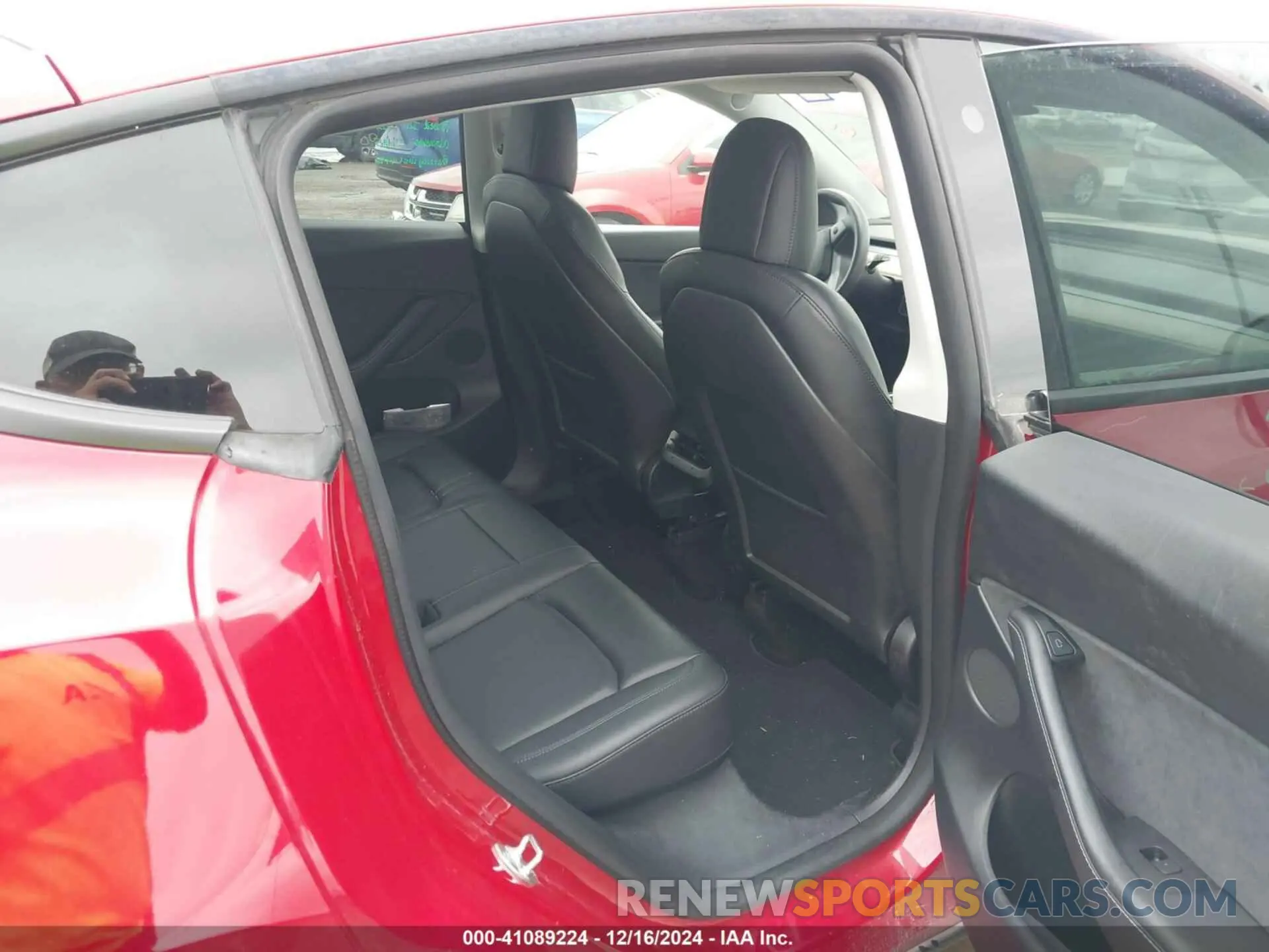 8 fotografías del automóvil dañado 7SAYGDEF1NF382392 TESLA MODEL Y 2022