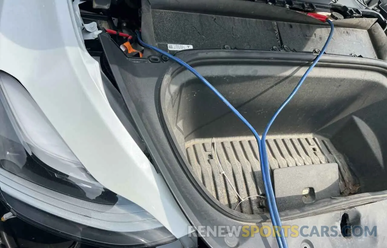 7 fotografías del automóvil dañado 7SAYGDEF1NF436290 TESLA MODEL Y 2022