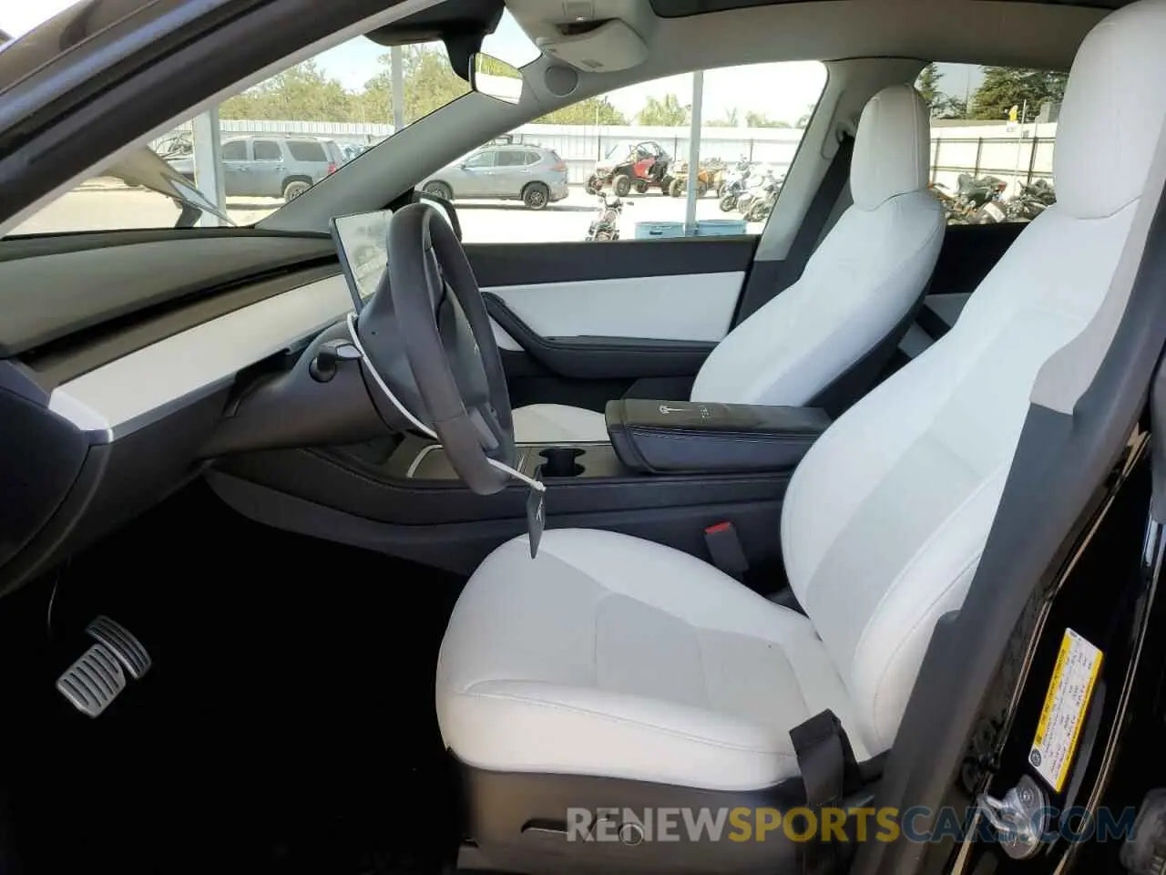 7 fotografías del automóvil dañado 7SAYGDEF1NF438668 TESLA MODEL Y 2022