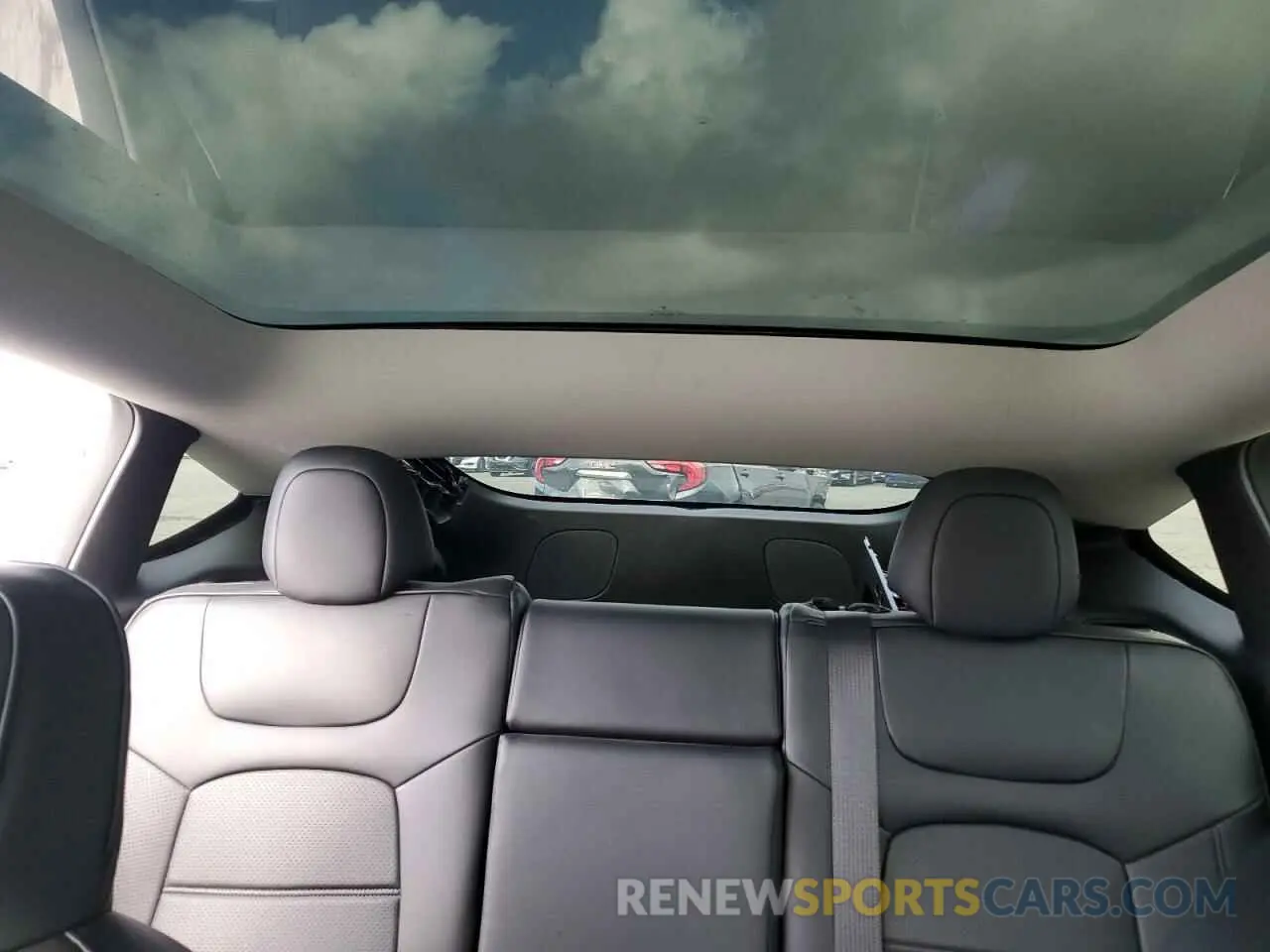 10 fotografías del automóvil dañado 7SAYGDEF1NF453235 TESLA MODEL Y 2022