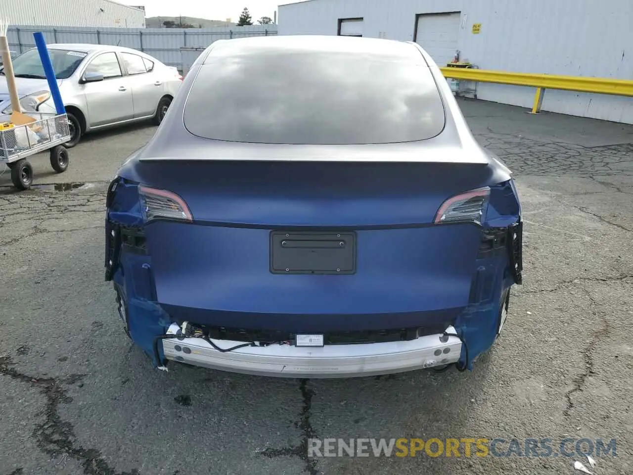 6 fotografías del automóvil dañado 7SAYGDEF1NF453235 TESLA MODEL Y 2022