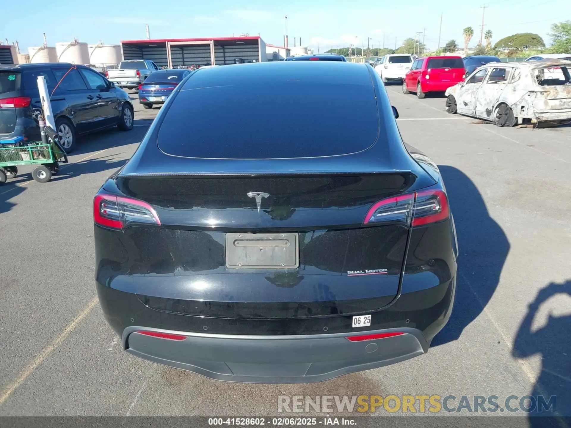 15 fotografías del automóvil dañado 7SAYGDEF1NF453526 TESLA MODEL Y 2022