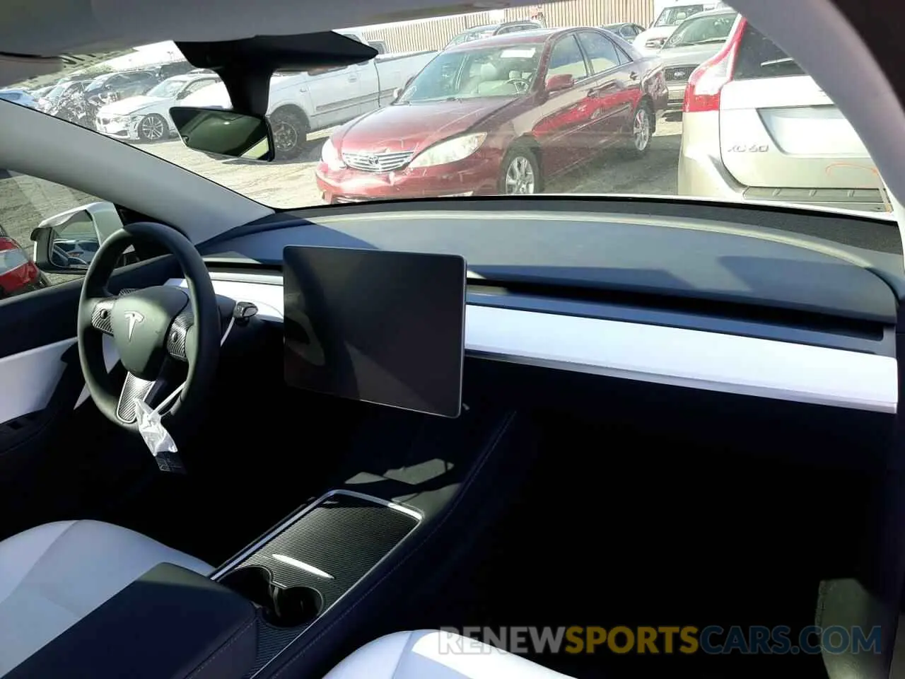 9 fotografías del automóvil dañado 7SAYGDEF1NF488387 TESLA MODEL Y 2022