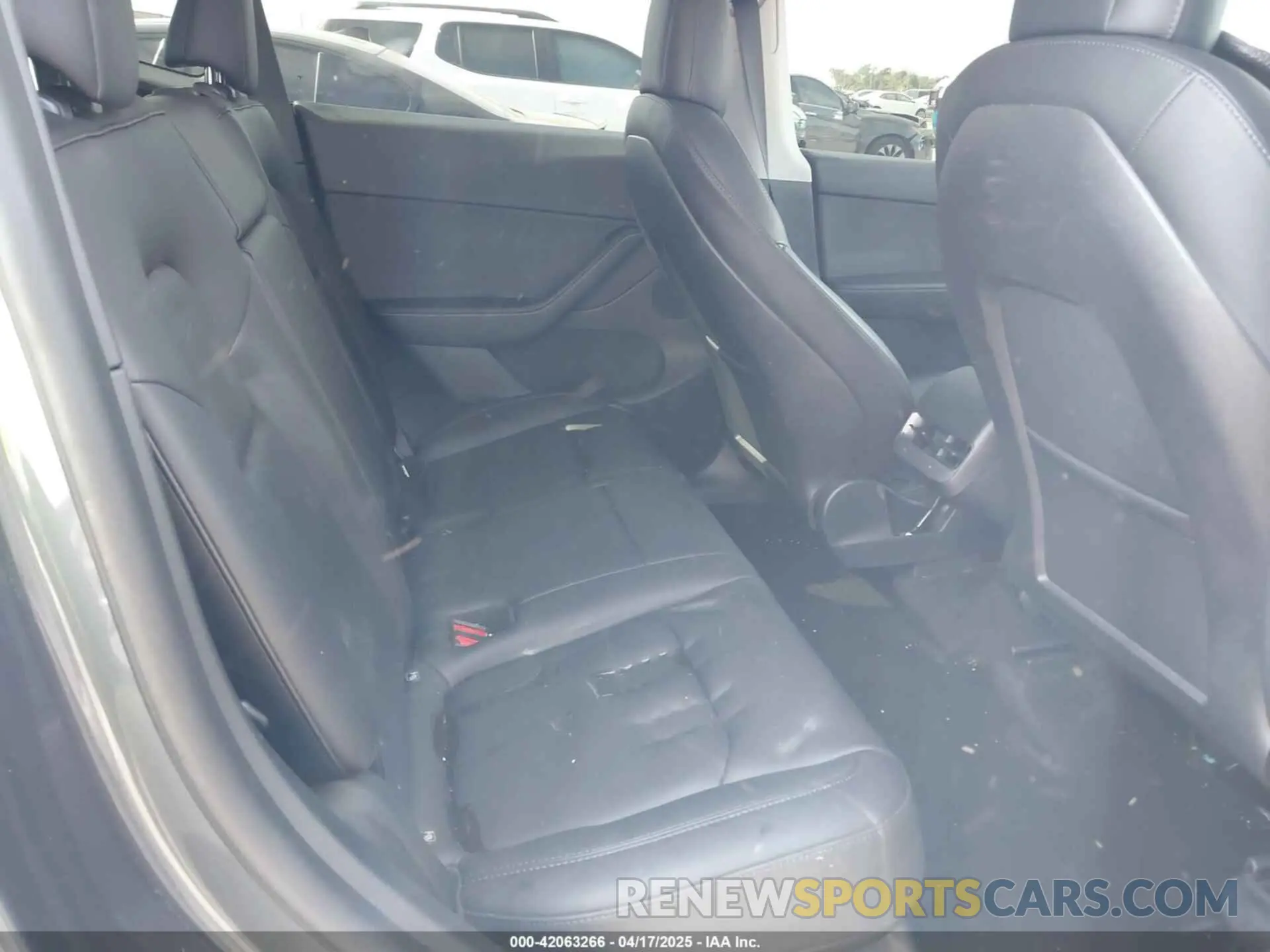 8 fotografías del automóvil dañado 7SAYGDEF1NF508766 TESLA MODEL Y 2022