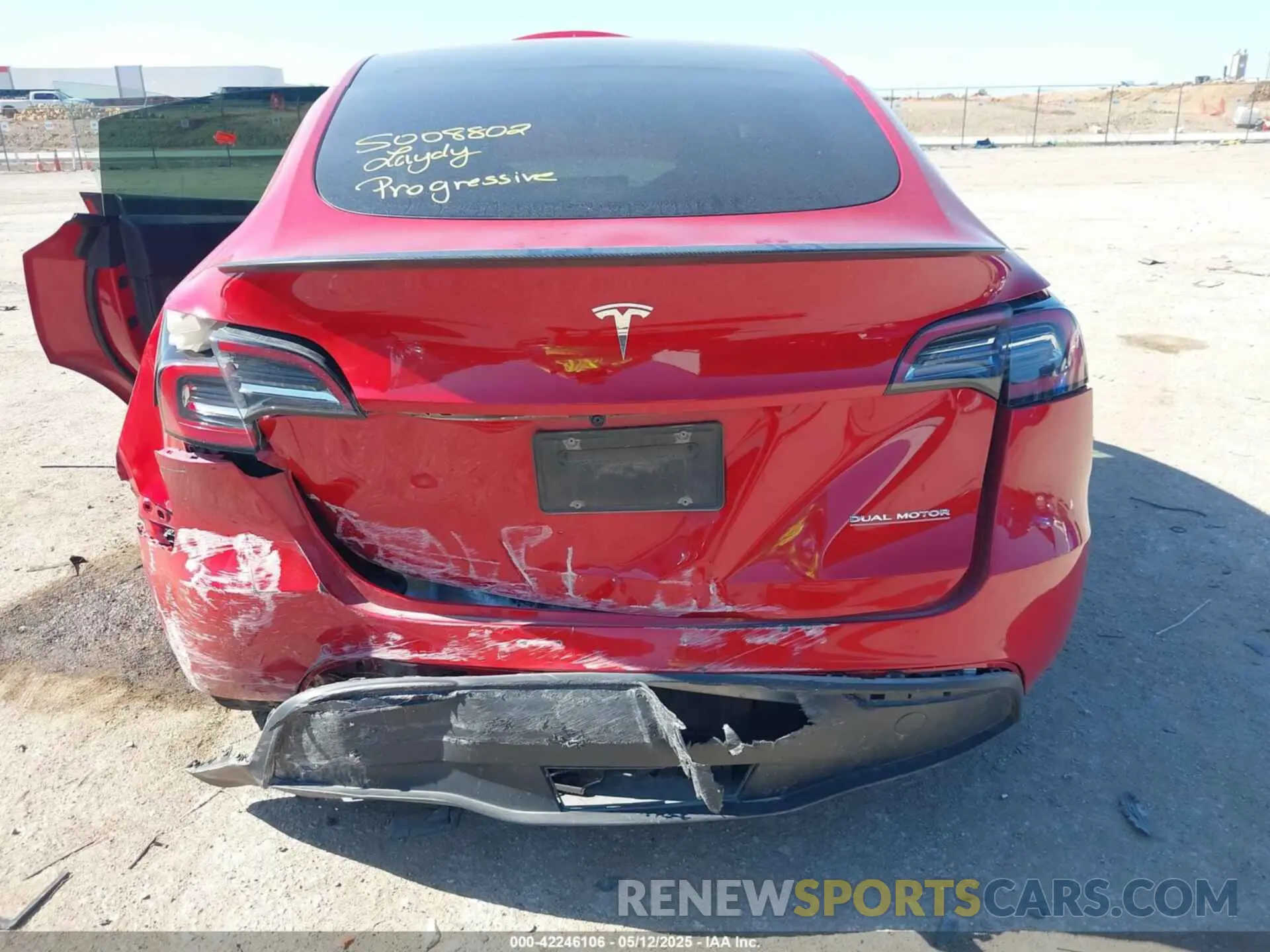 17 fotografías del automóvil dañado 7SAYGDEF2NF323352 TESLA MODEL Y 2022